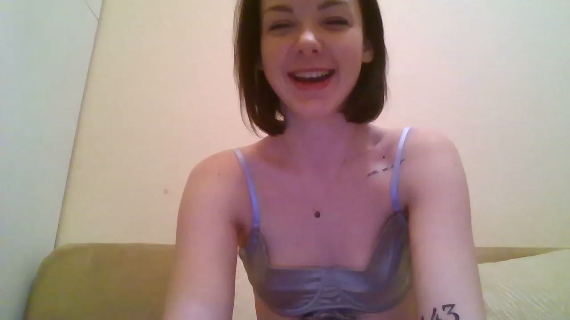 Gallery image thumbnail from RoxieSinner's myfreecams stream on, 02/01/2023, 19:19 image 17 of 20