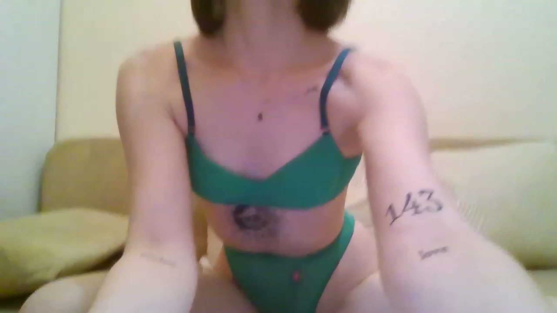 Gallery image thumbnail from RoxieSinner's myfreecams stream on, 02/02/2023, 15:34 image 1 of 20