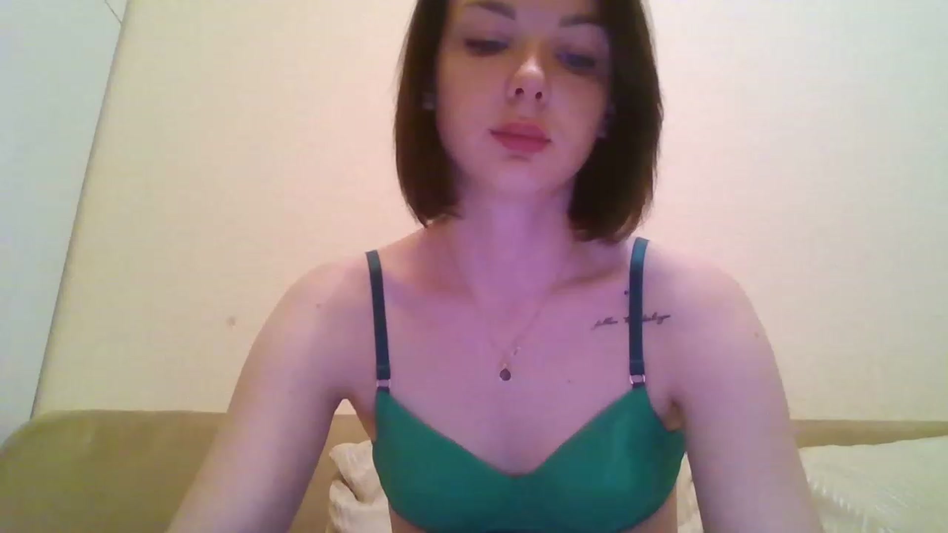 Gallery image thumbnail from RoxieSinner's myfreecams stream on, 02/02/2023, 15:34 image 5 of 20