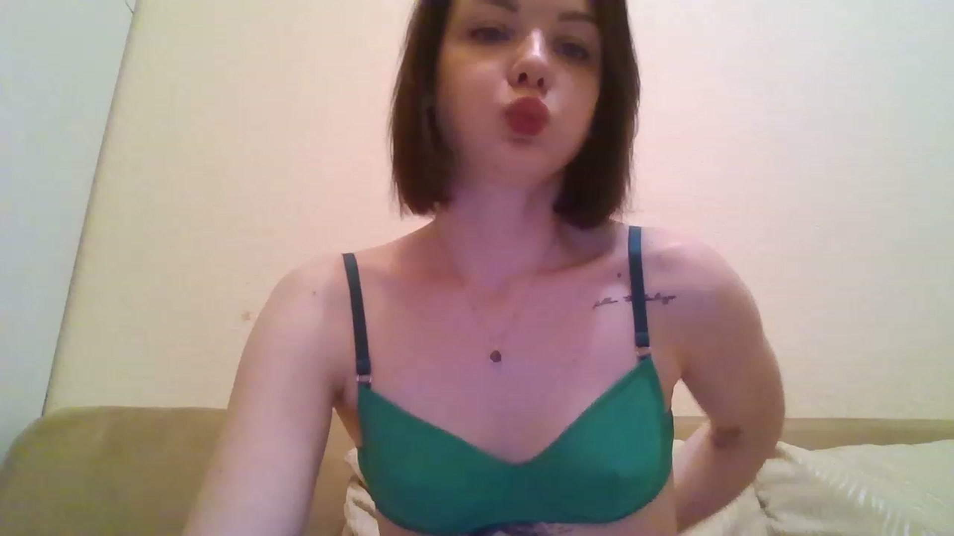 Gallery image thumbnail from RoxieSinner's myfreecams stream on, 02/02/2023, 16:41 image 18 of 20