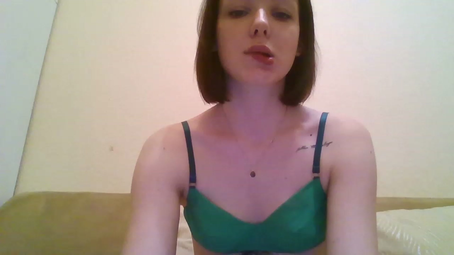 Gallery image thumbnail from RoxieSinner's myfreecams stream on, 02/02/2023, 17:36 image 17 of 20