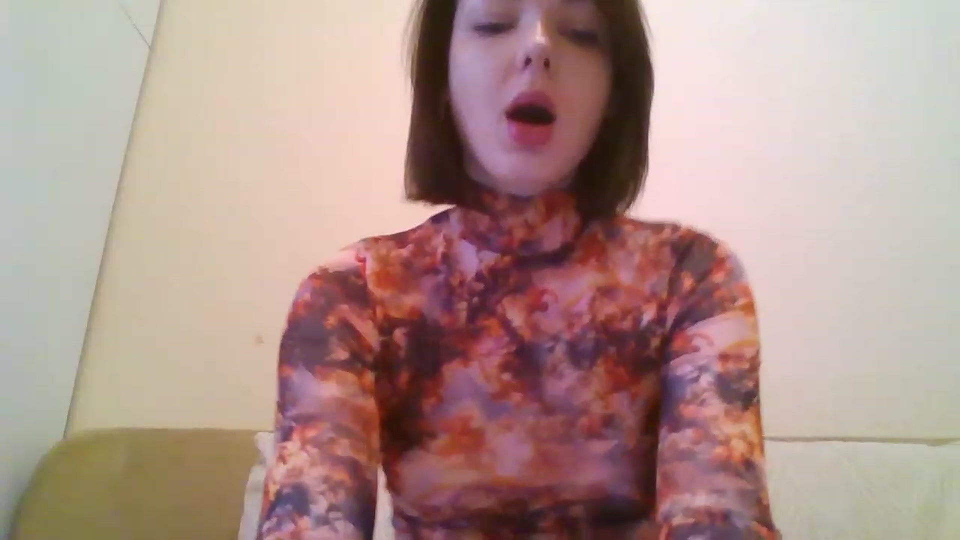 Gallery image thumbnail from RoxieSinner's myfreecams stream on, 02/05/2023, 12:20 image 8 of 20