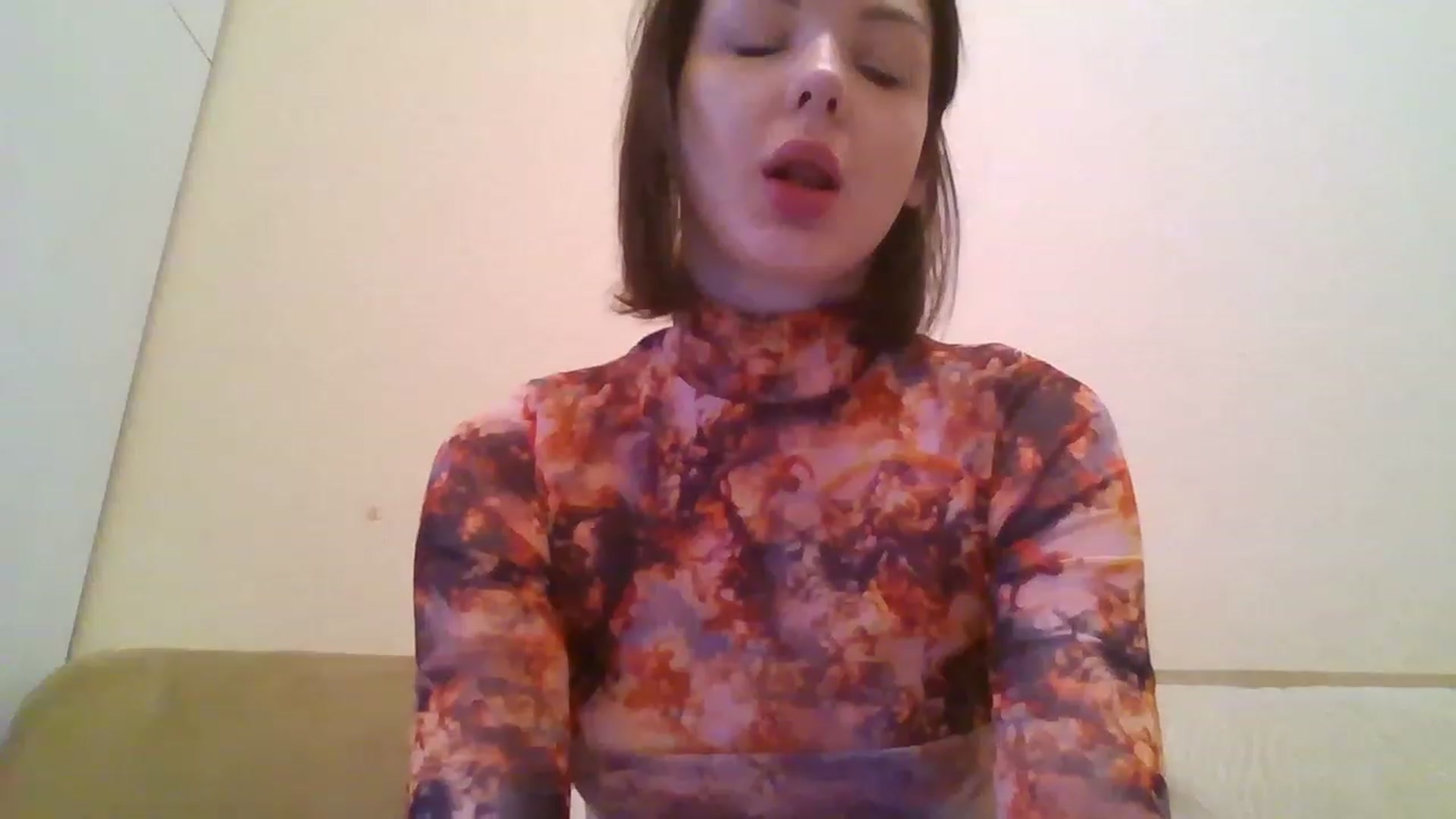 Gallery image thumbnail from RoxieSinner's myfreecams stream on, 02/05/2023, 12:20 image 20 of 20