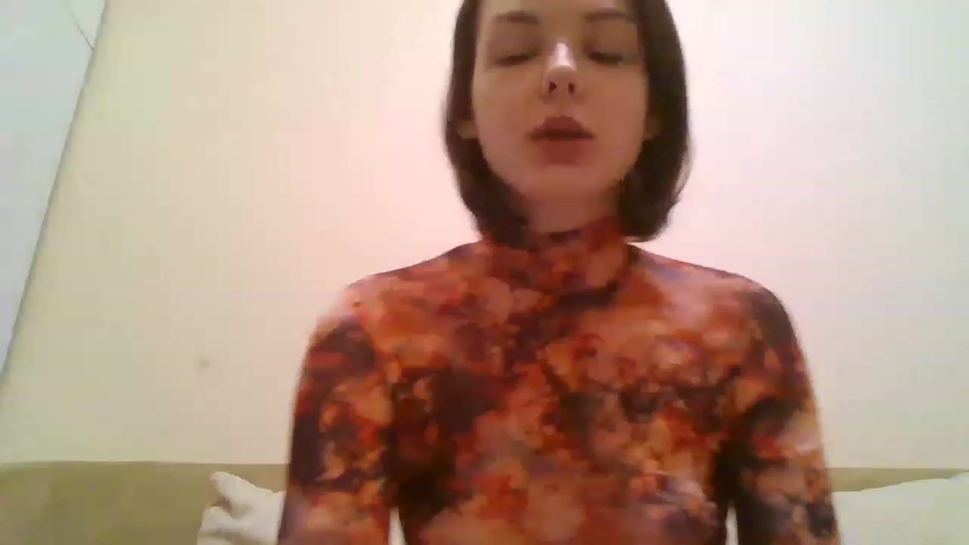 Gallery image thumbnail from RoxieSinner's myfreecams stream on, 02/13/2023, 14:49 image 3 of 20
