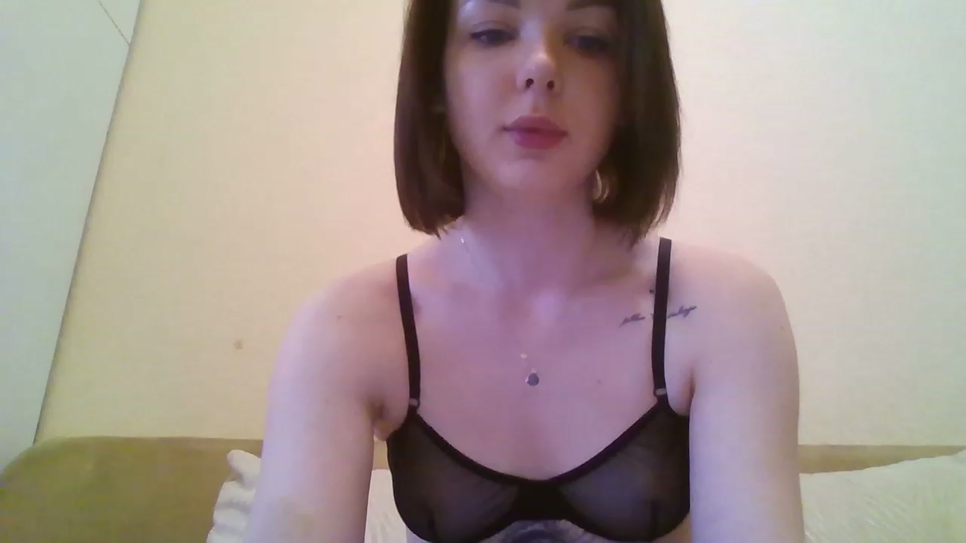 Gallery image thumbnail from RoxieSinner's myfreecams stream on, 02/14/2023, 10:42 image 1 of 20