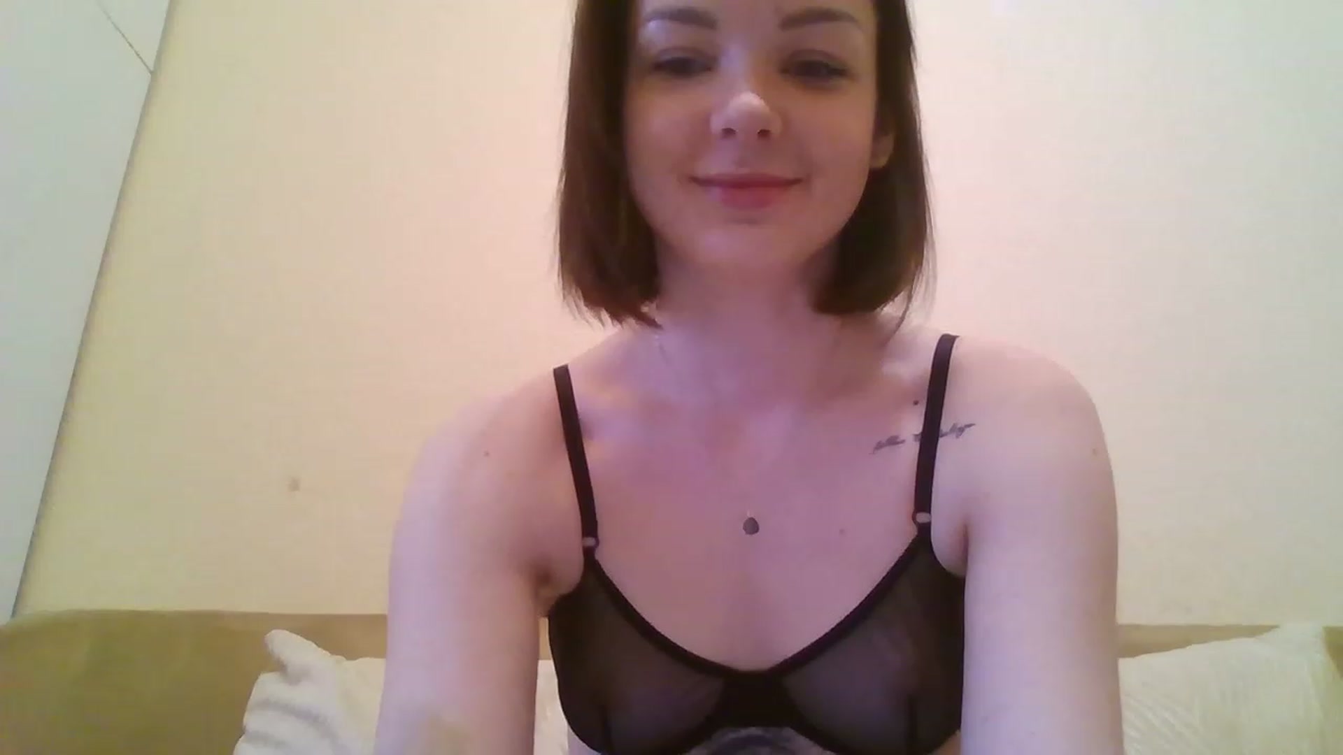 Gallery image thumbnail from RoxieSinner's myfreecams stream on, 02/14/2023, 11:36 image 4 of 20