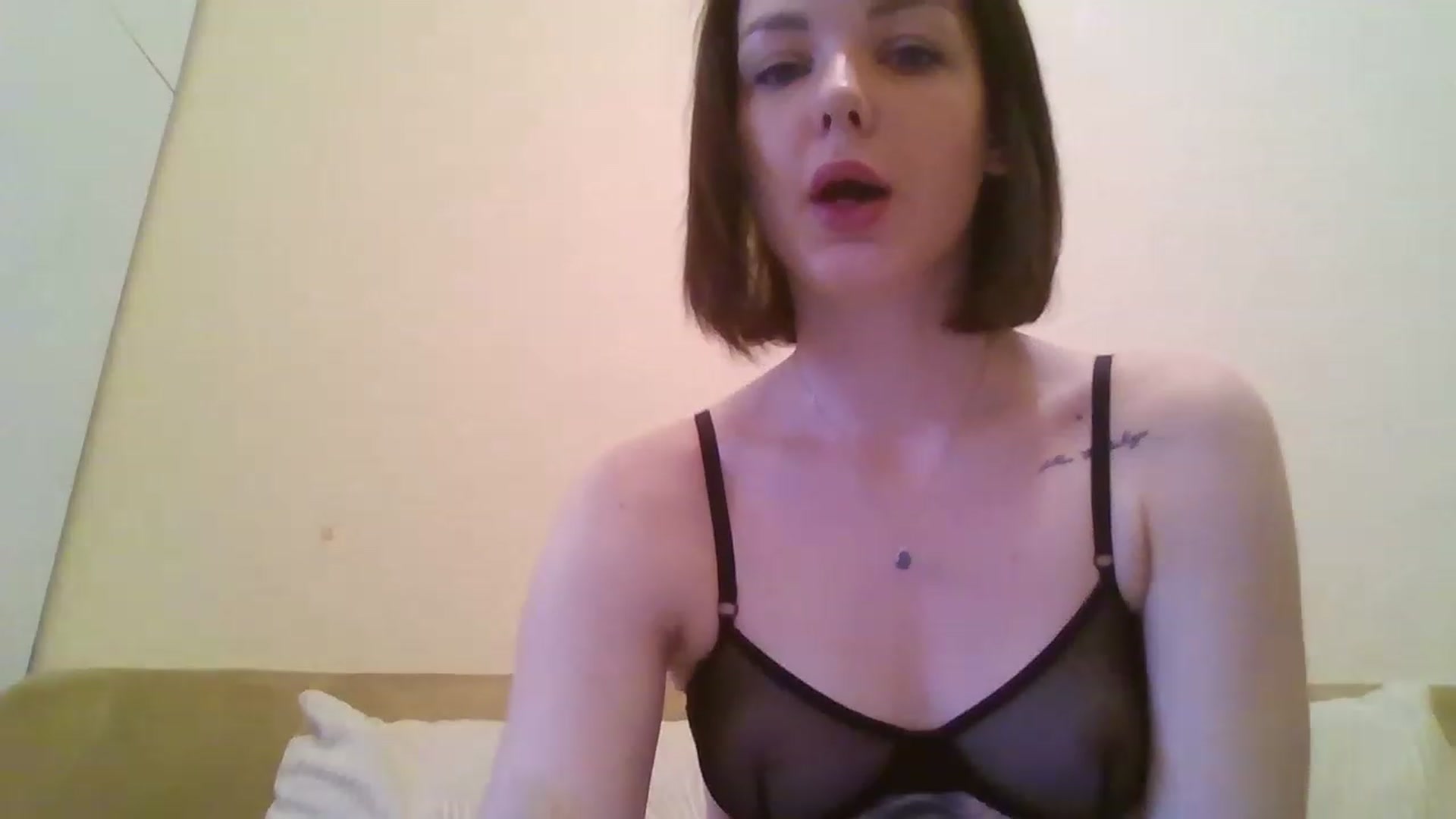 Gallery image thumbnail from RoxieSinner's myfreecams stream on, 02/14/2023, 11:36 image 19 of 20