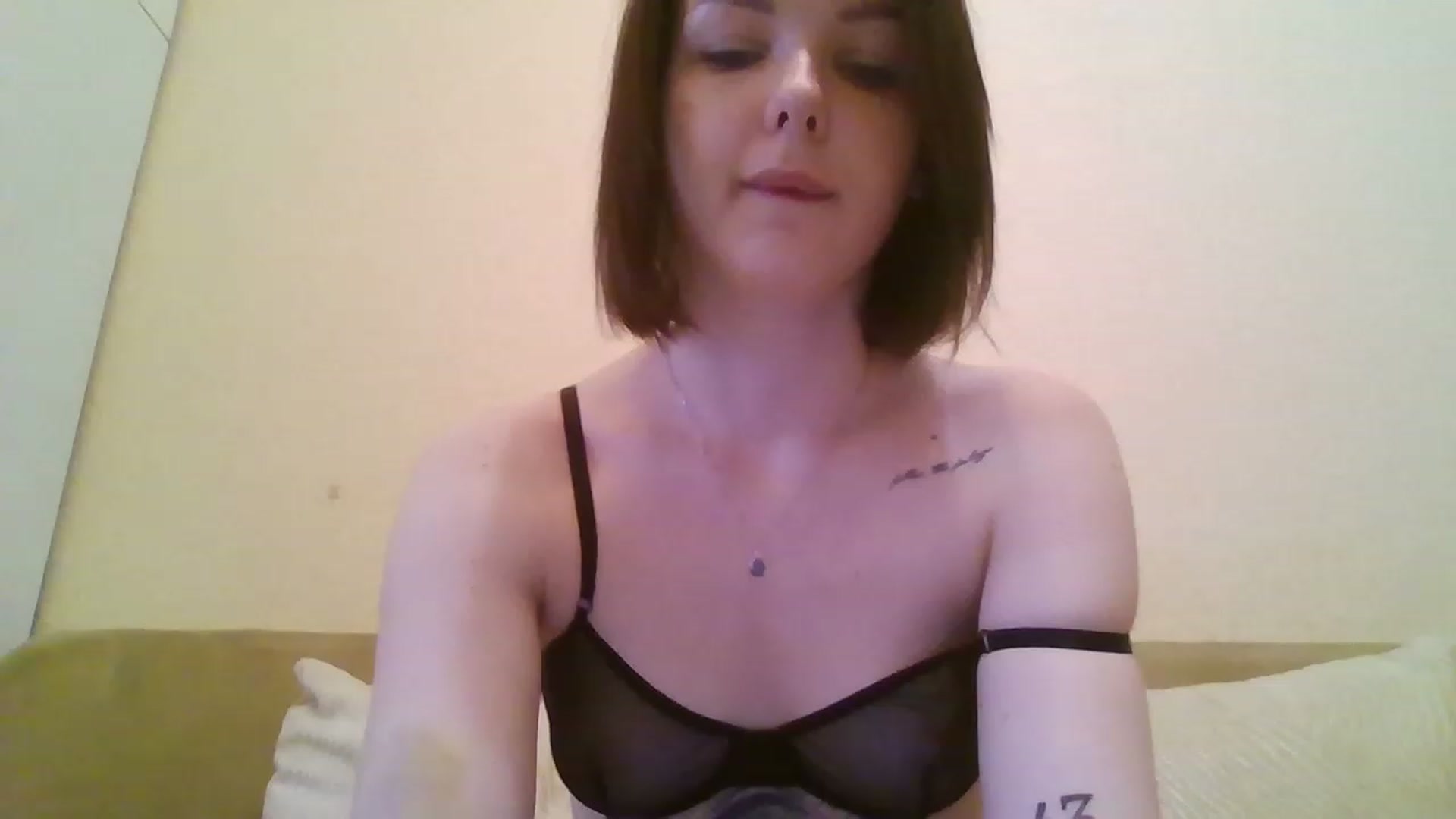Gallery image thumbnail from RoxieSinner's myfreecams stream on, 02/14/2023, 12:46 image 3 of 20