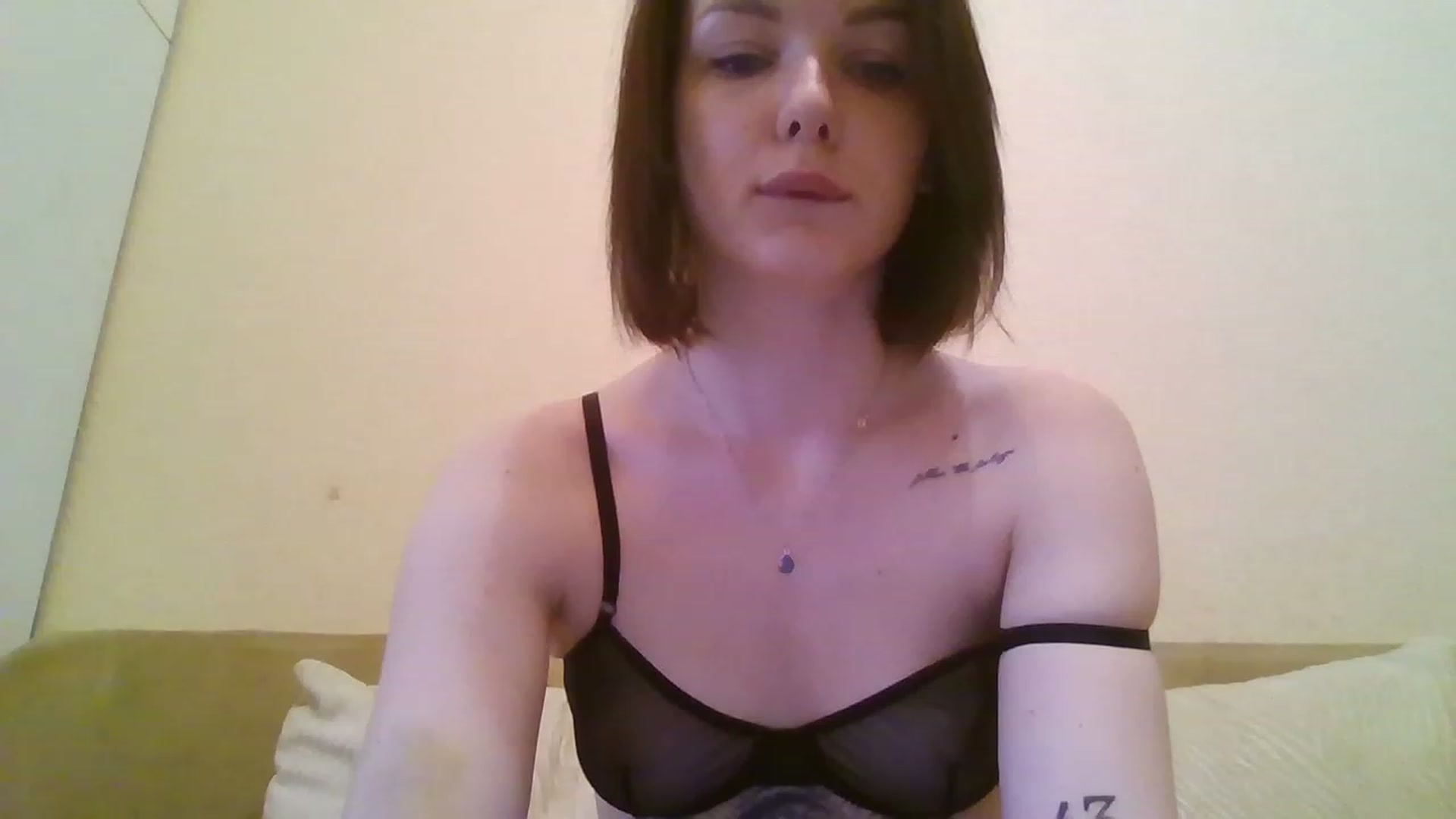 Gallery image thumbnail from RoxieSinner's myfreecams stream on, 02/14/2023, 12:46 image 1 of 20