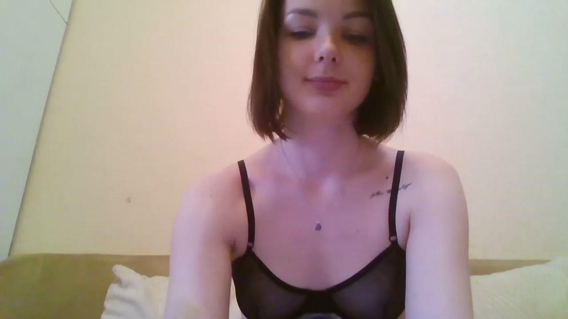 Gallery image thumbnail from RoxieSinner's myfreecams stream on, 02/14/2023, 12:46 image 10 of 20