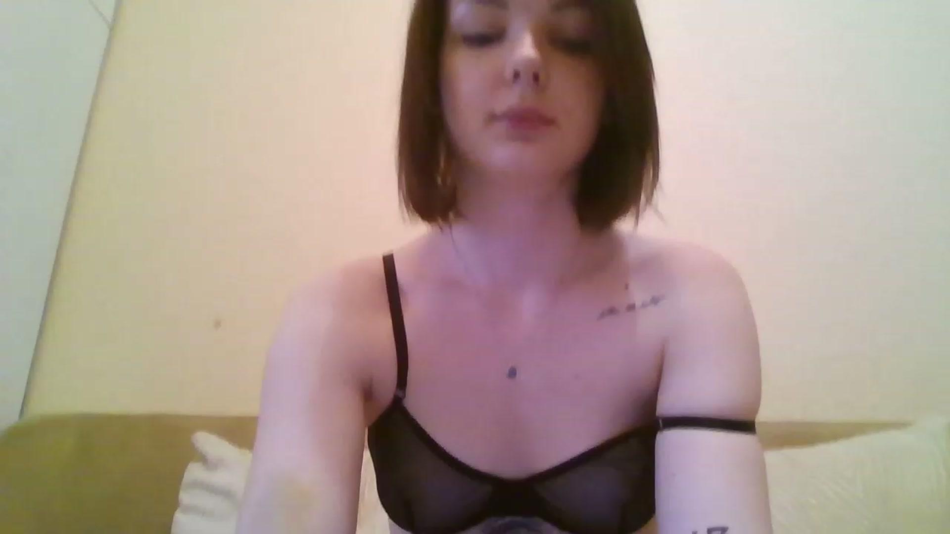 Gallery image thumbnail from RoxieSinner's myfreecams stream on, 02/14/2023, 12:46 image 2 of 20