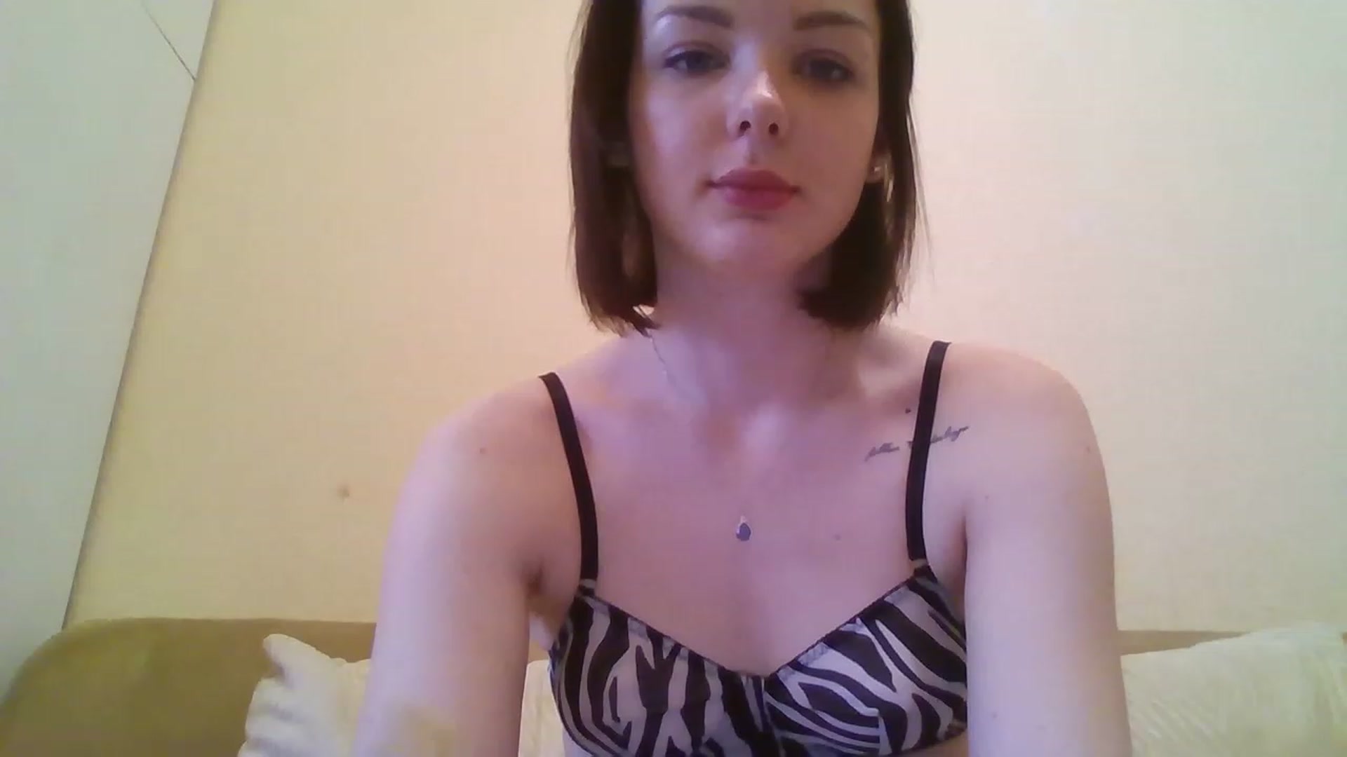 Gallery image thumbnail from RoxieSinner's myfreecams stream on, 02/15/2023, 11:05 image 6 of 20