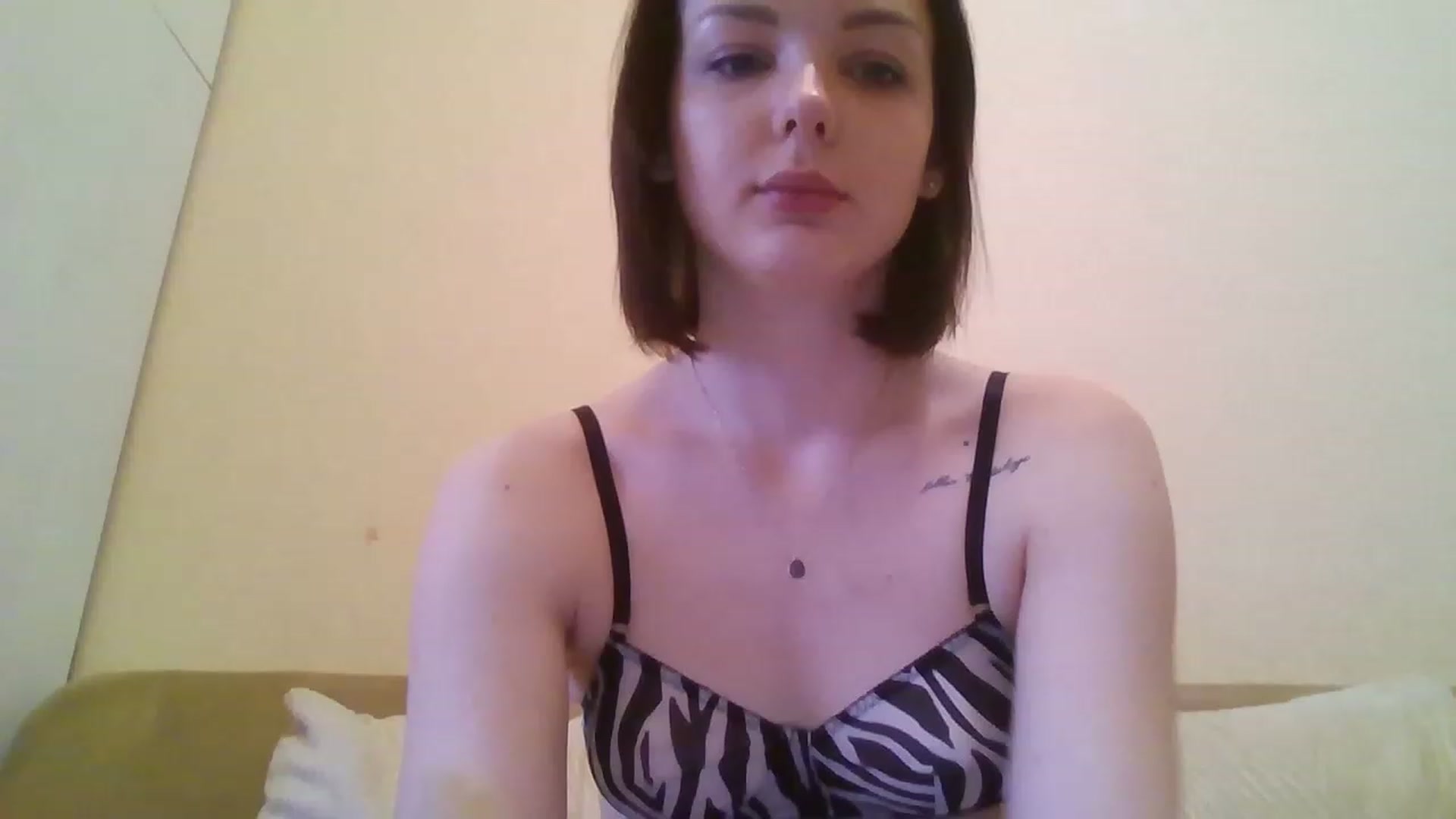 Gallery image thumbnail from RoxieSinner's myfreecams stream on, 02/15/2023, 11:05 image 10 of 20