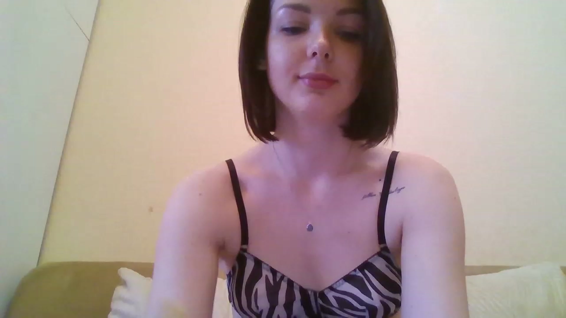 Gallery image thumbnail from RoxieSinner's myfreecams stream on, 02/15/2023, 11:05 image 4 of 20