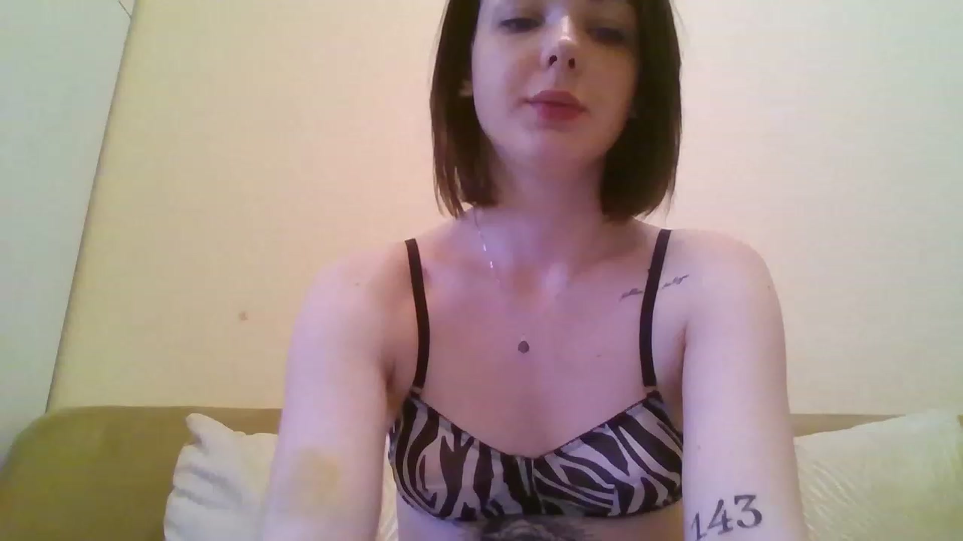 Gallery image thumbnail from RoxieSinner's myfreecams stream on, 02/15/2023, 11:46 image 9 of 20