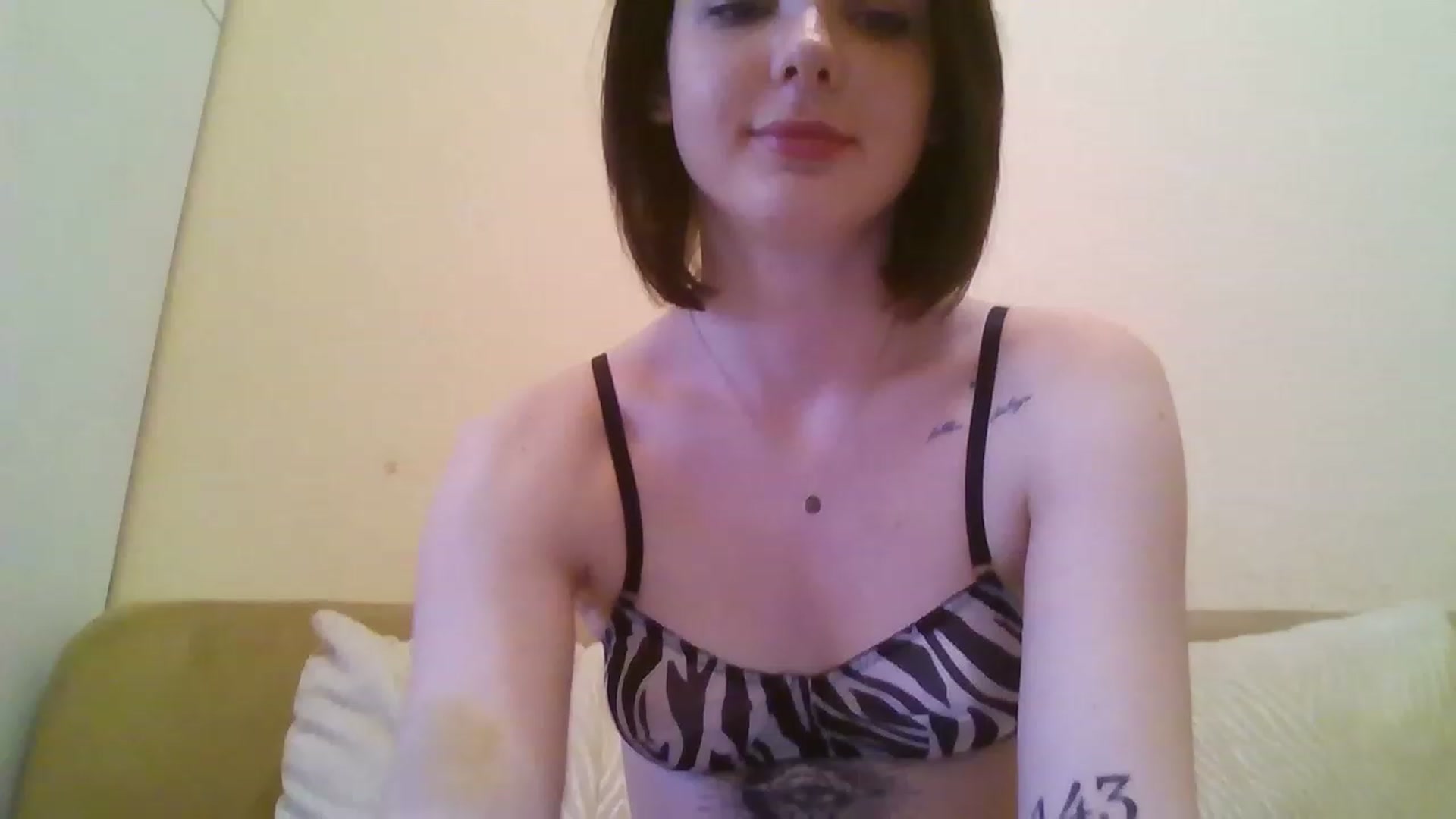 Gallery image thumbnail from RoxieSinner's myfreecams stream on, 02/15/2023, 11:46 image 19 of 20