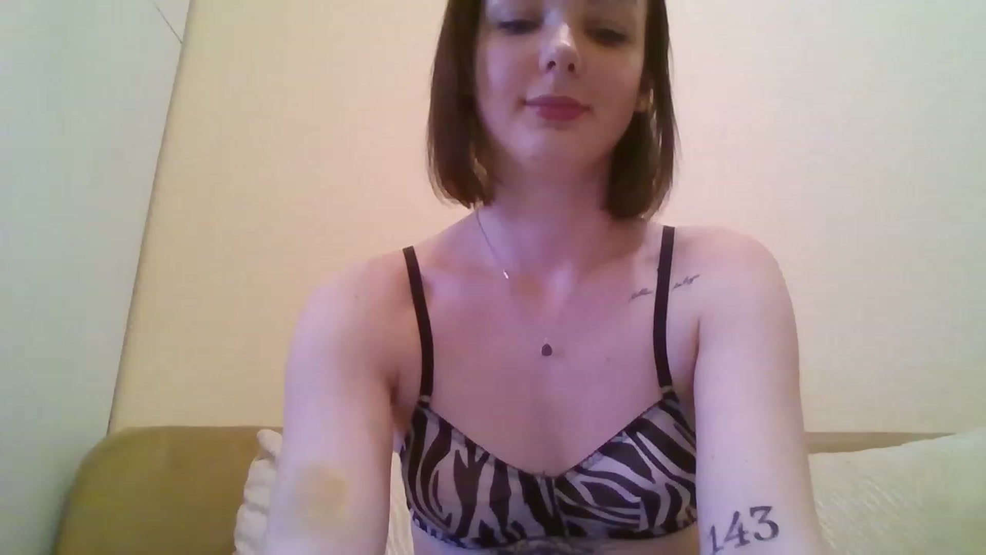Gallery image thumbnail from RoxieSinner's myfreecams stream on, 02/15/2023, 12:43 image 18 of 20