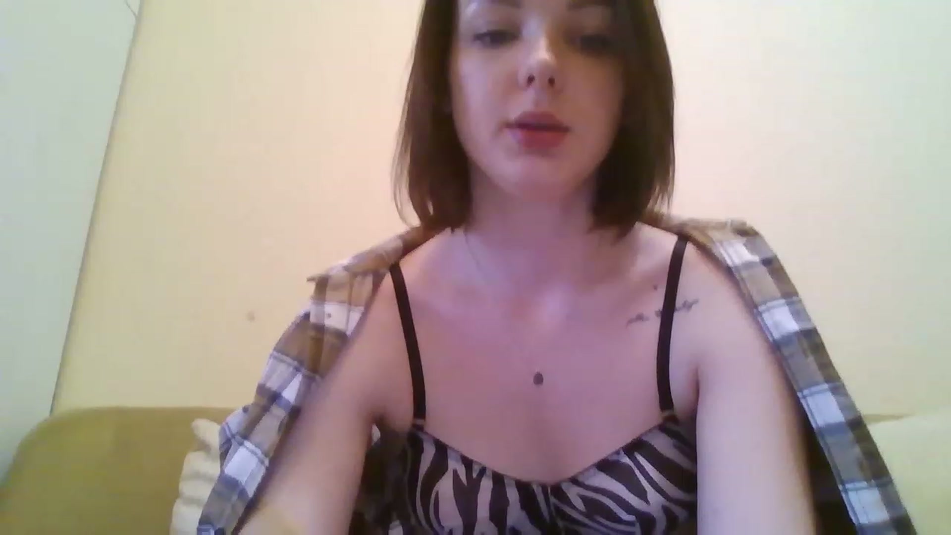 Gallery image thumbnail from RoxieSinner's myfreecams stream on, 02/15/2023, 14:06 image 3 of 20