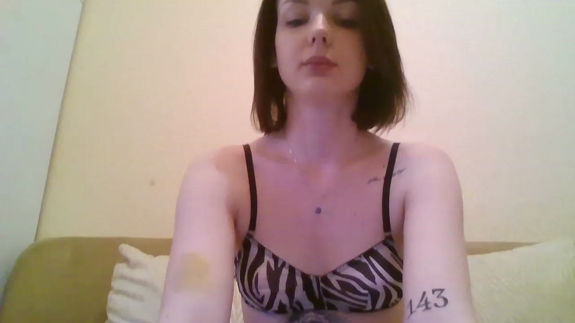 Gallery image thumbnail from RoxieSinner's myfreecams stream on, 02/15/2023, 14:06 image 20 of 20
