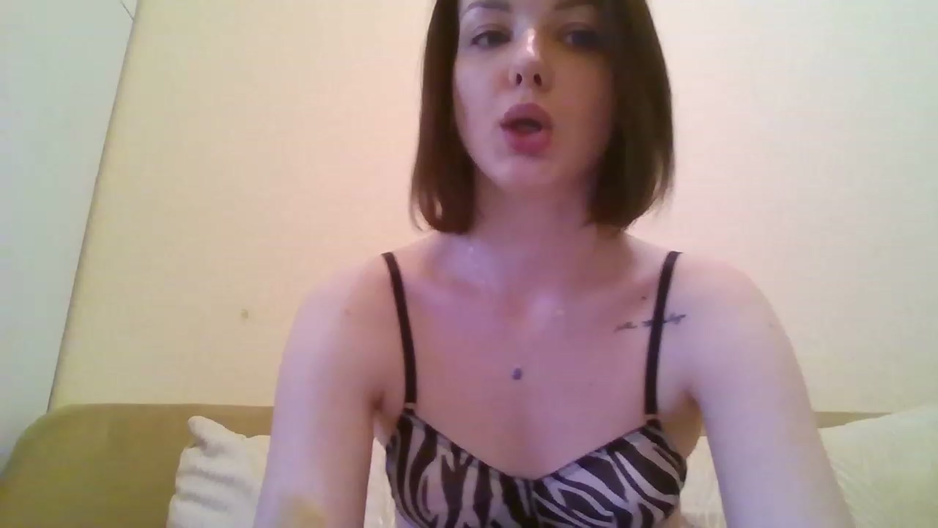 Gallery image thumbnail from RoxieSinner's myfreecams stream on, 02/15/2023, 14:06 image 1 of 20