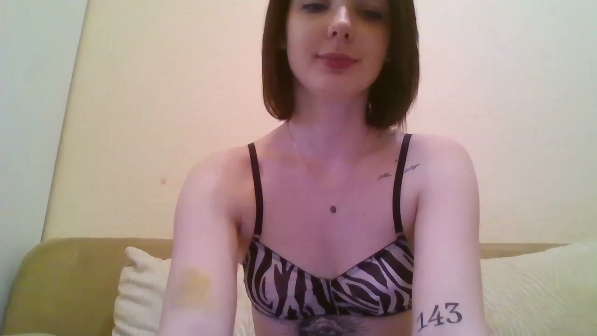 Gallery image thumbnail from RoxieSinner's myfreecams stream on, 02/15/2023, 14:24 image 15 of 20