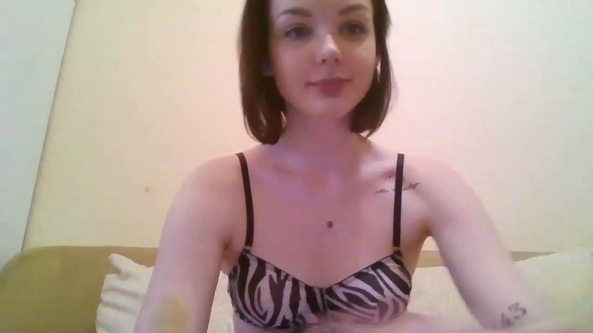 Gallery image thumbnail from RoxieSinner's myfreecams stream on, 02/15/2023, 14:24 image 3 of 20