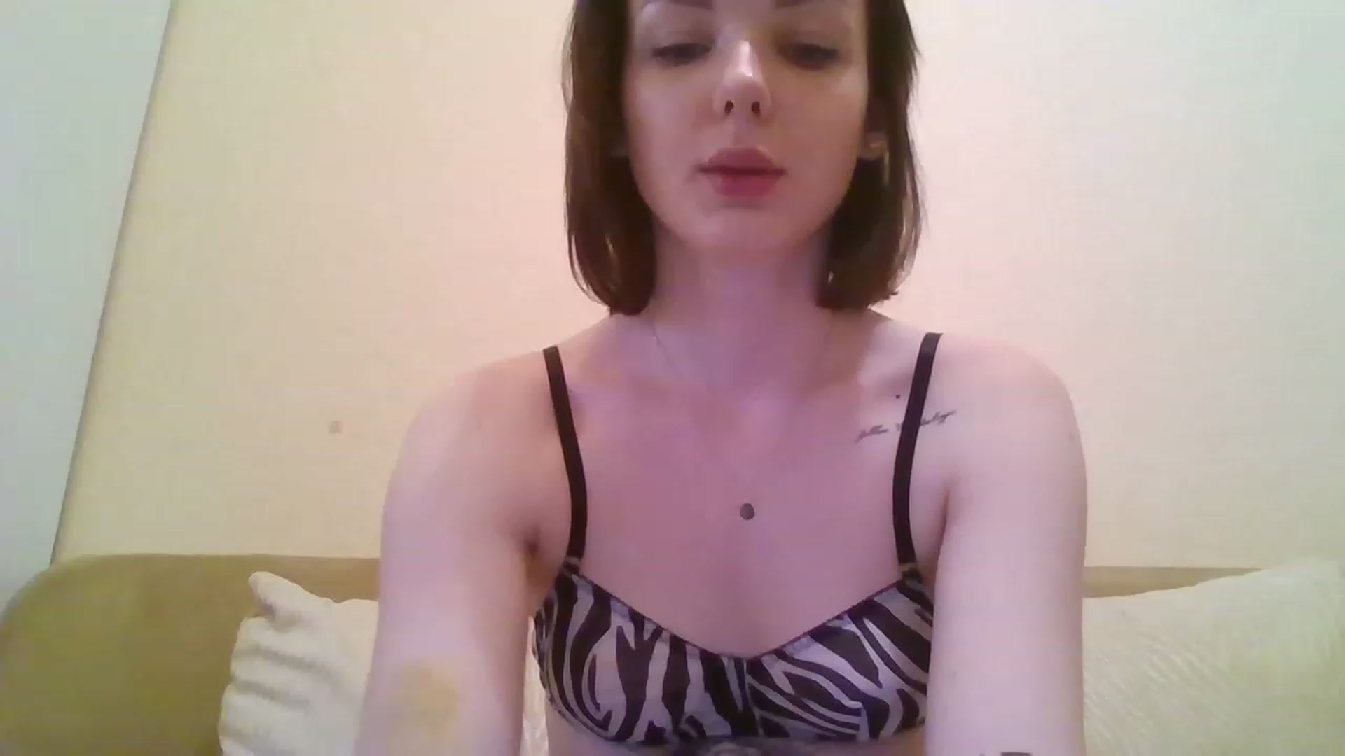 Gallery image thumbnail from RoxieSinner's myfreecams stream on, 02/15/2023, 14:24 image 4 of 20