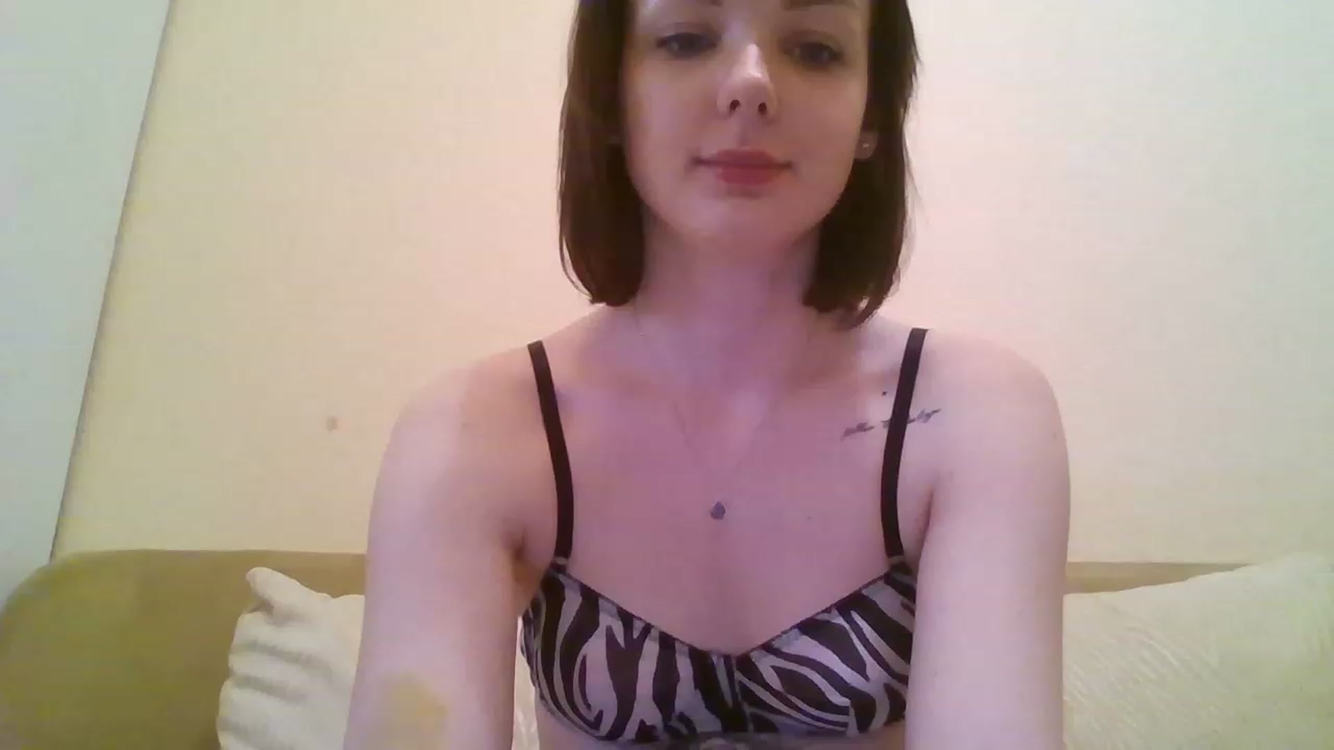 Gallery image thumbnail from RoxieSinner's myfreecams stream on, 02/15/2023, 14:24 image 7 of 20