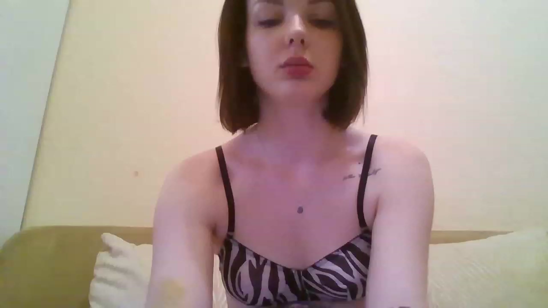 Gallery image thumbnail from RoxieSinner's myfreecams stream on, 02/15/2023, 14:24 image 2 of 20