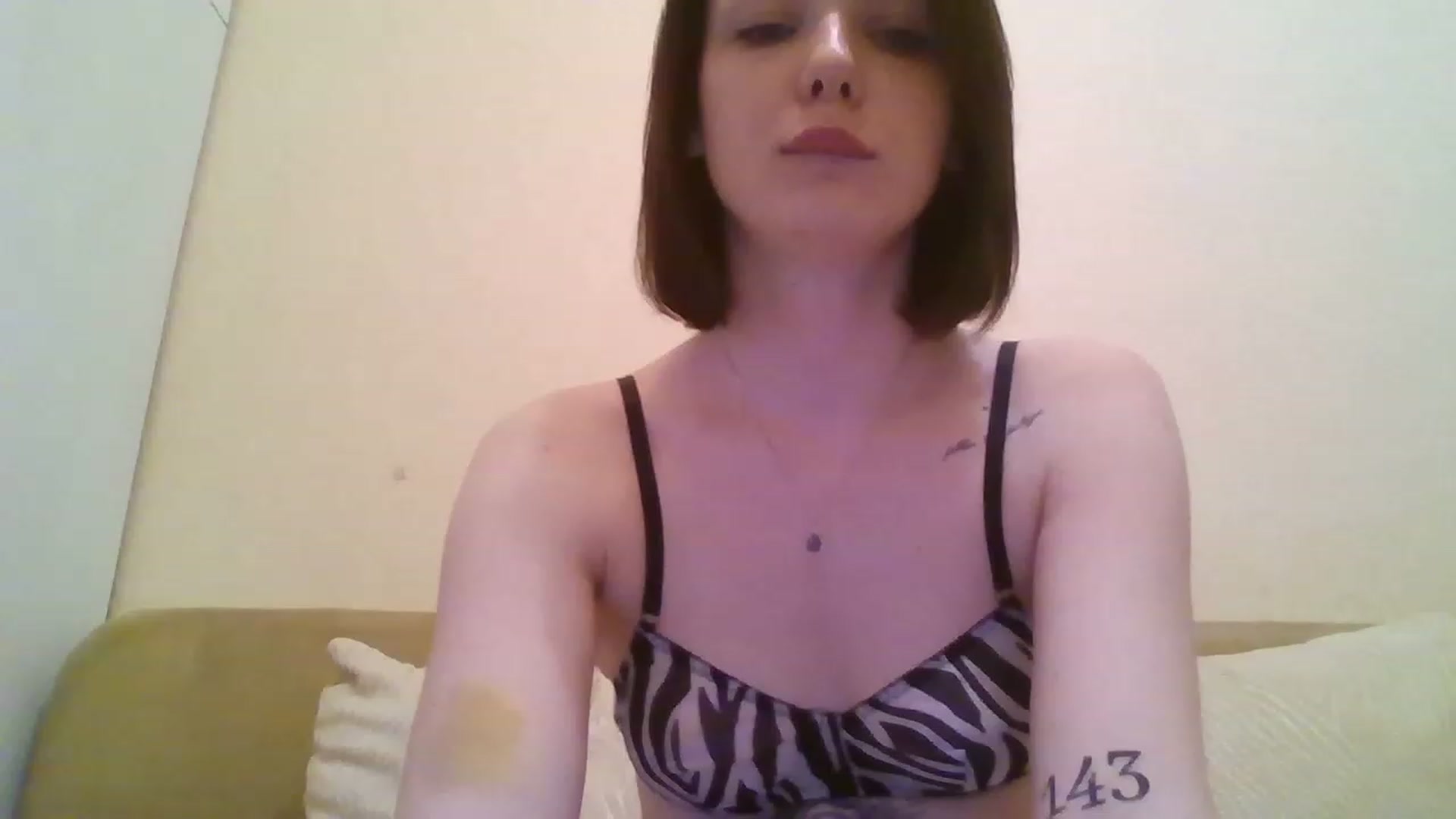 Gallery image thumbnail from RoxieSinner's myfreecams stream on, 02/15/2023, 15:03 image 4 of 20
