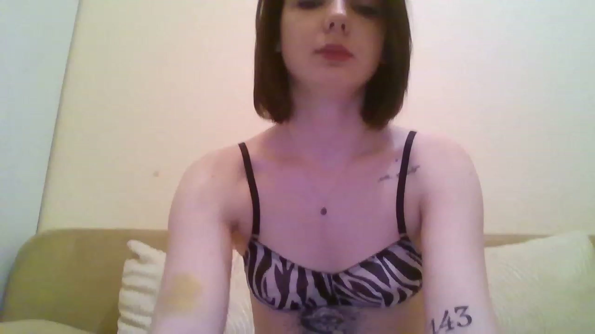 Gallery image thumbnail from RoxieSinner's myfreecams stream on, 02/15/2023, 15:03 image 12 of 20