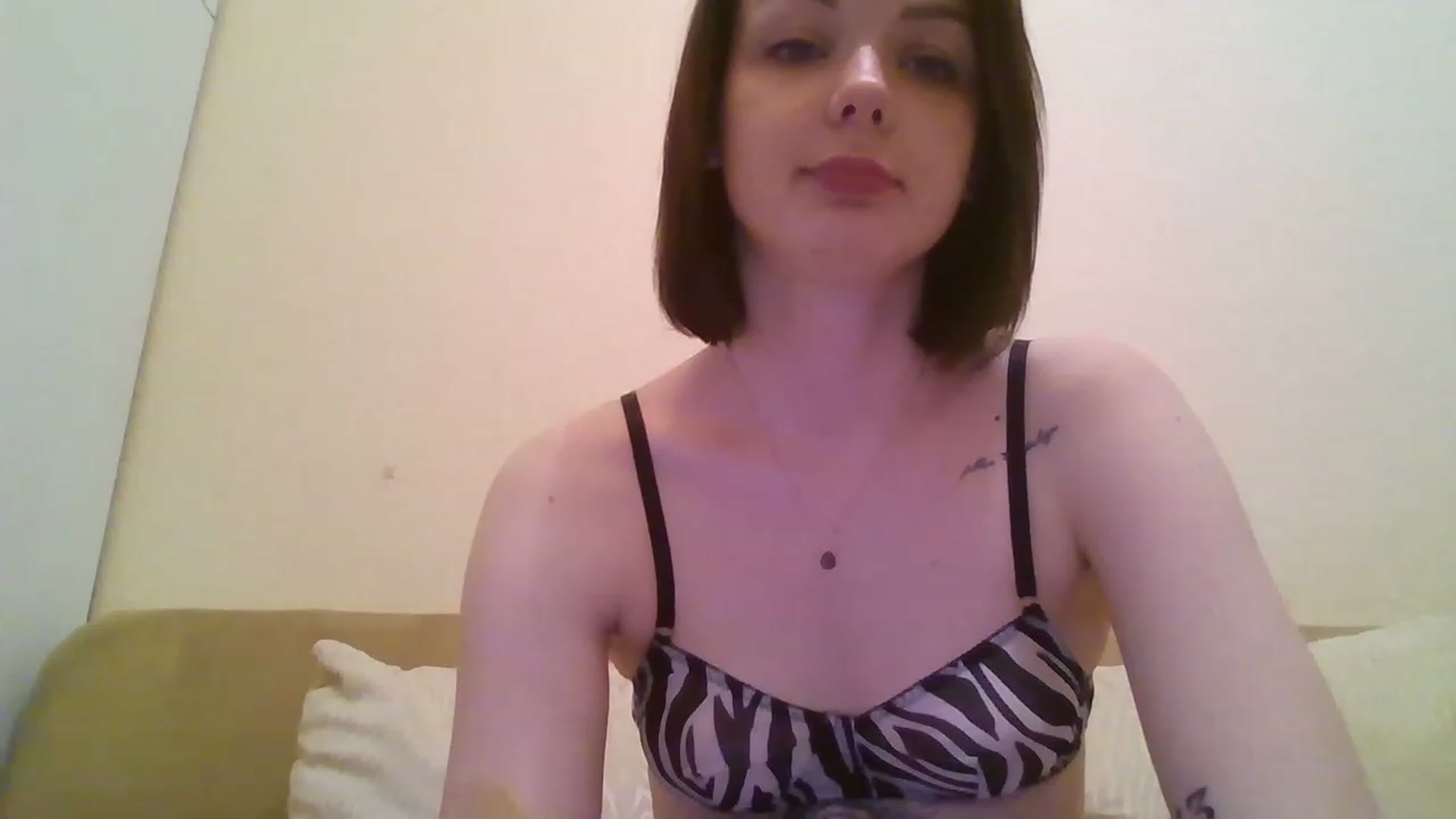 Gallery image thumbnail from RoxieSinner's myfreecams stream on, 02/15/2023, 15:03 image 9 of 20