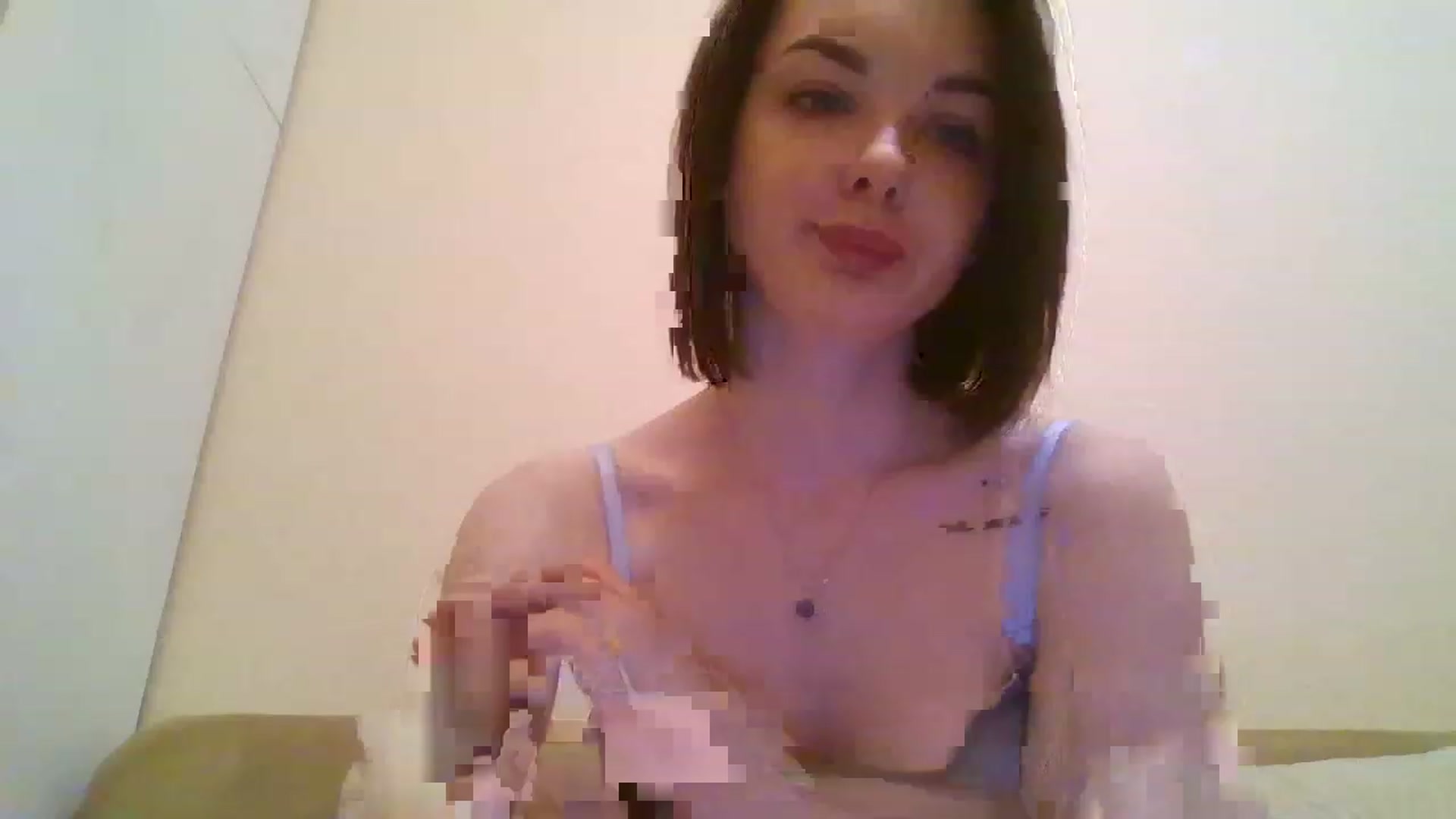 Gallery image thumbnail from RoxieSinner's myfreecams stream on, 02/18/2023, 10:28 image 17 of 20
