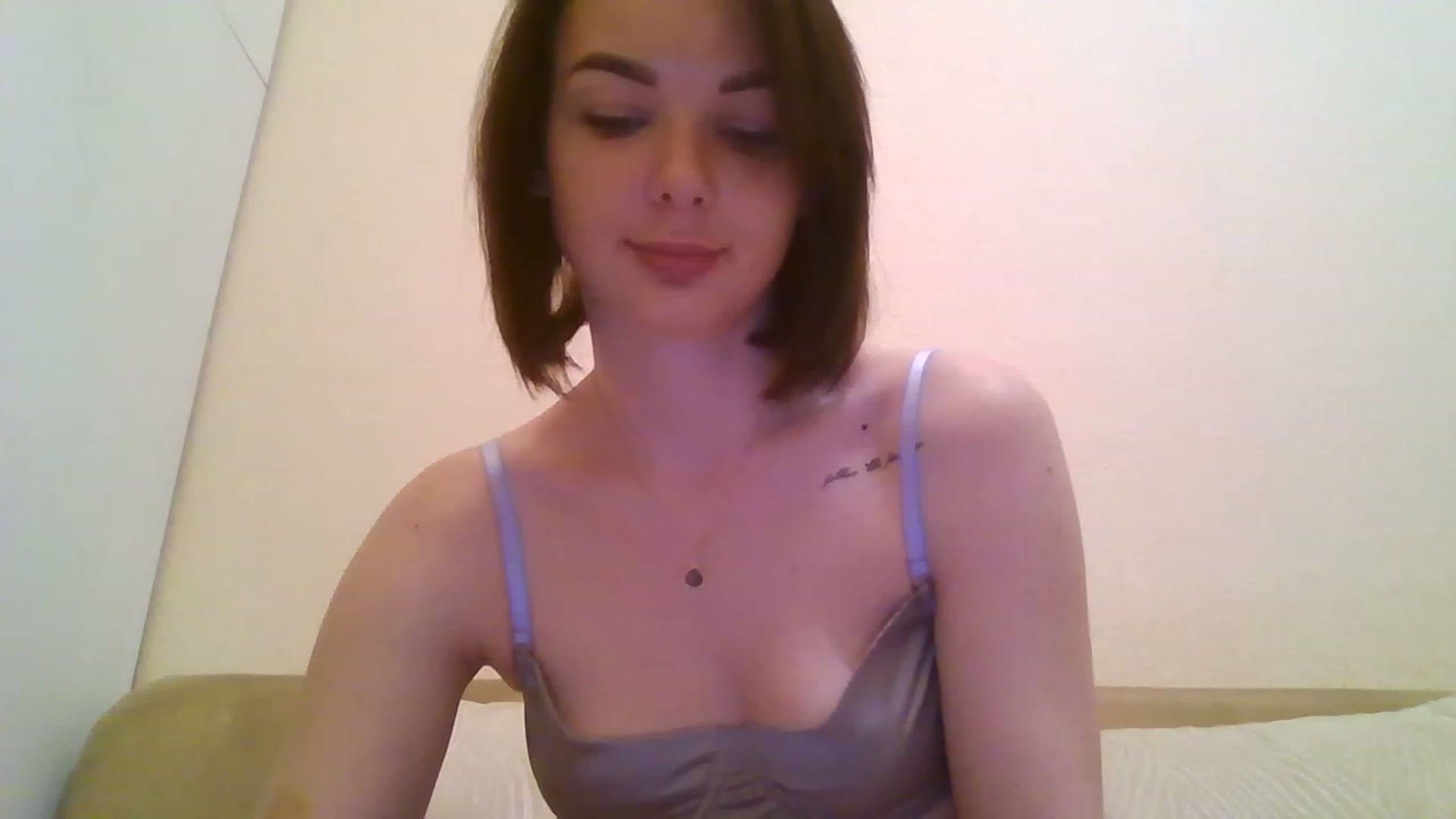 Gallery image thumbnail from RoxieSinner's myfreecams stream on, 02/18/2023, 10:28 image 6 of 20