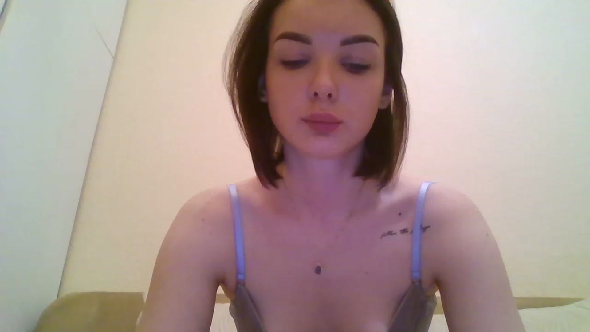 Gallery image thumbnail from RoxieSinner's myfreecams stream on, 02/18/2023, 11:45 image 17 of 20