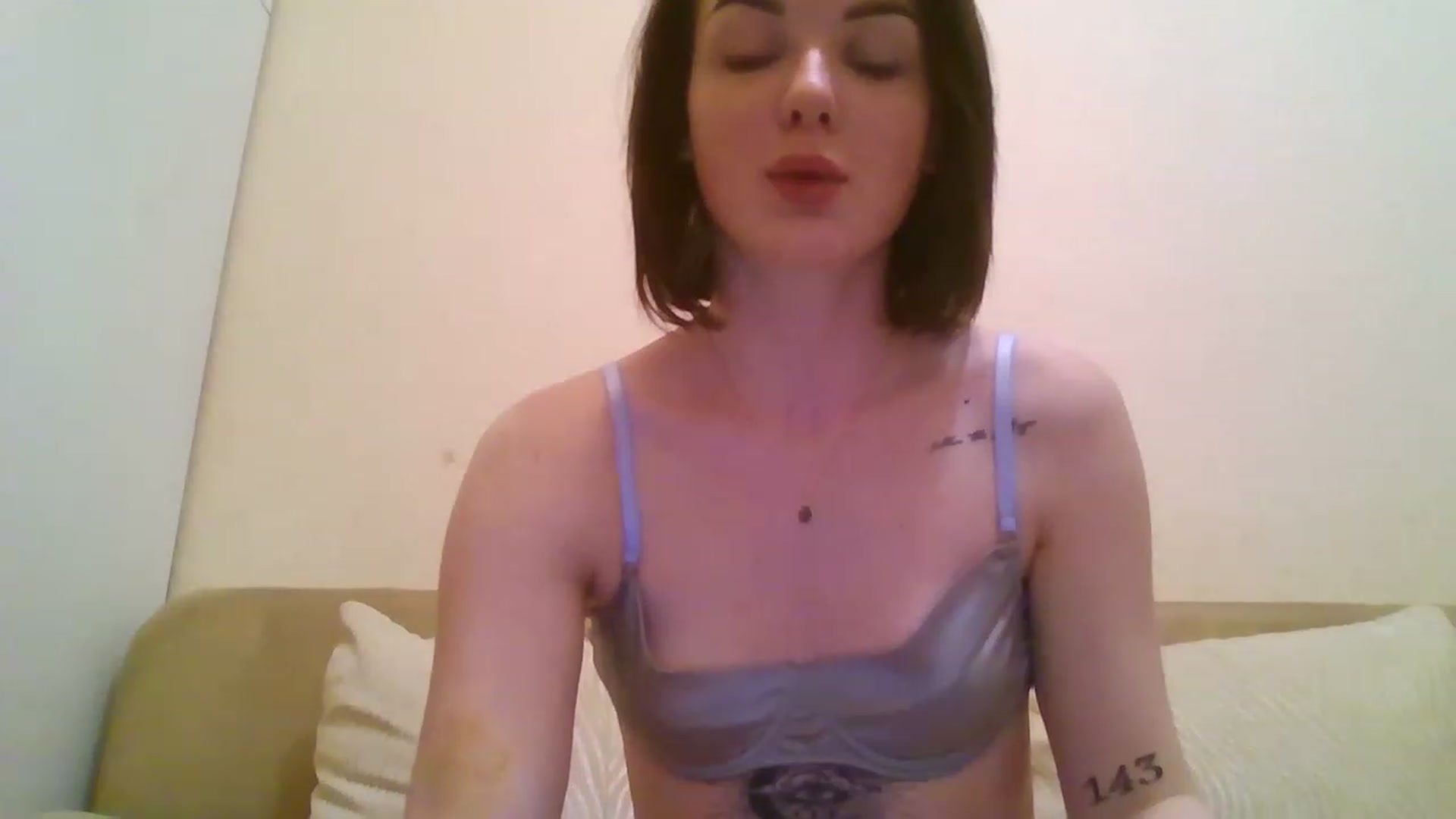 Gallery image thumbnail from RoxieSinner's myfreecams stream on, 02/18/2023, 13:52 image 14 of 20