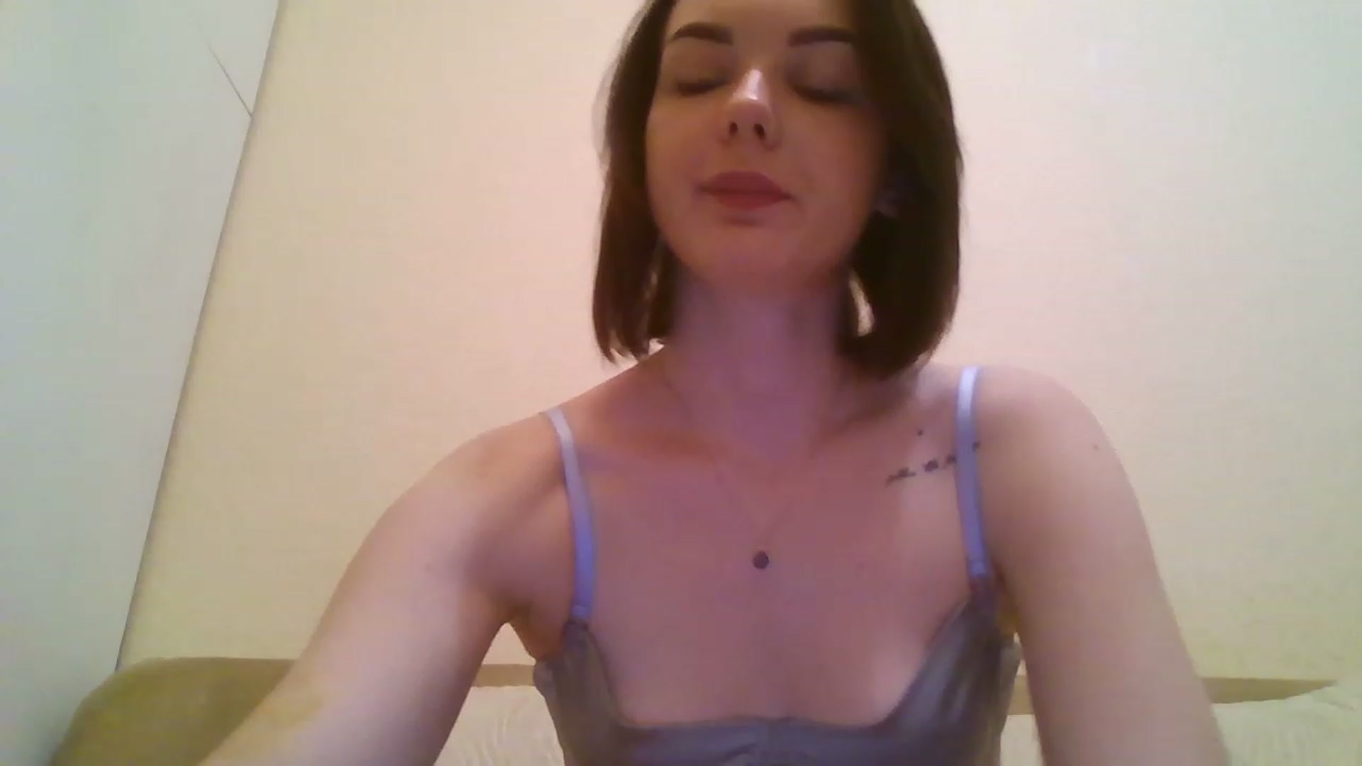 Gallery image thumbnail from RoxieSinner's myfreecams stream on, 02/18/2023, 13:52 image 4 of 20
