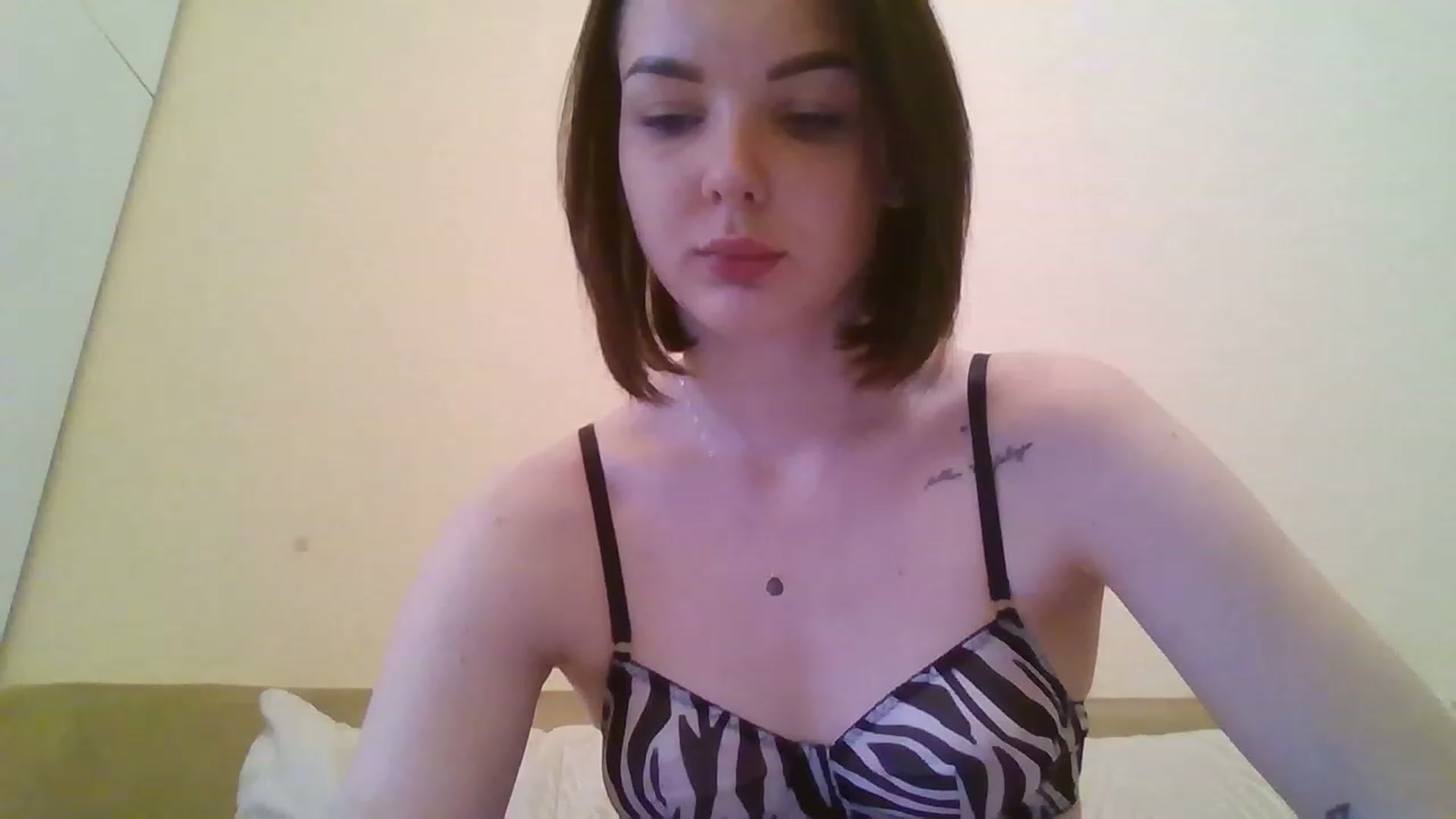 Gallery image thumbnail from RoxieSinner's myfreecams stream on, 02/19/2023, 10:40 image 2 of 20