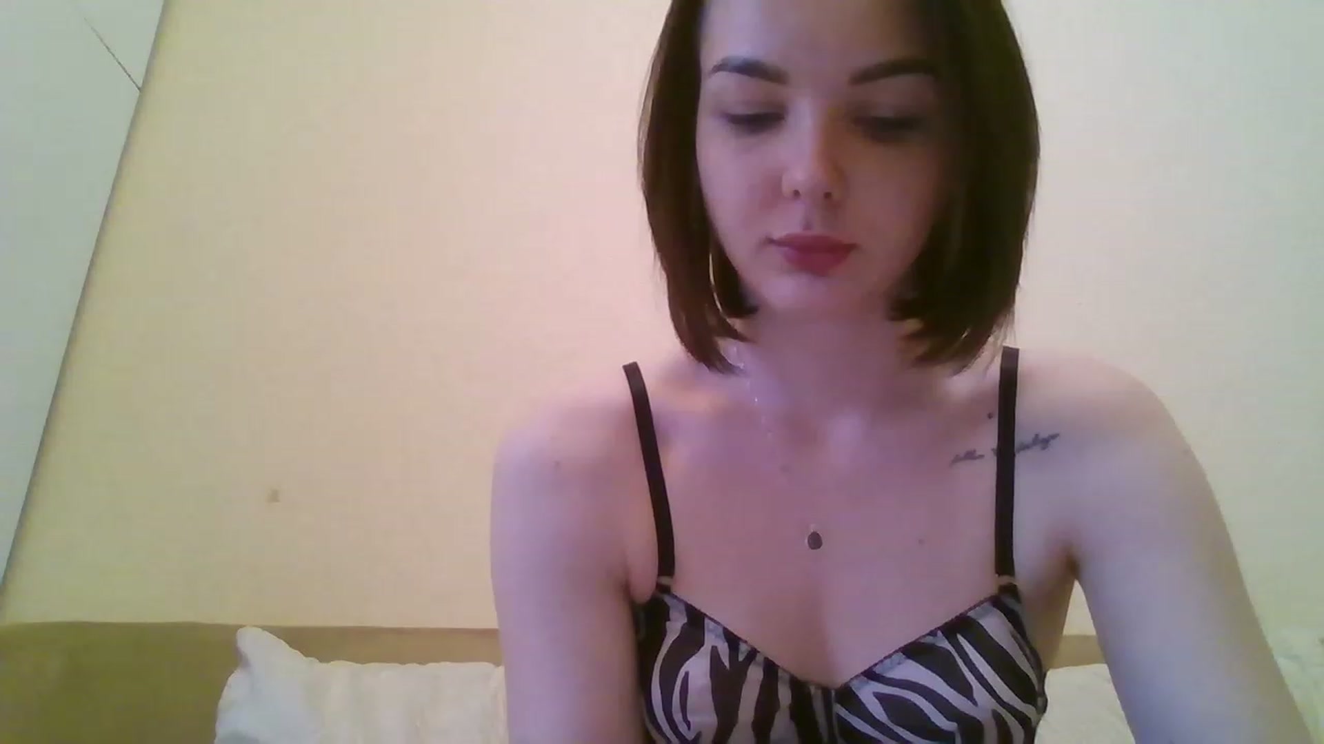 Gallery image thumbnail from RoxieSinner's myfreecams stream on, 02/19/2023, 10:40 image 3 of 20