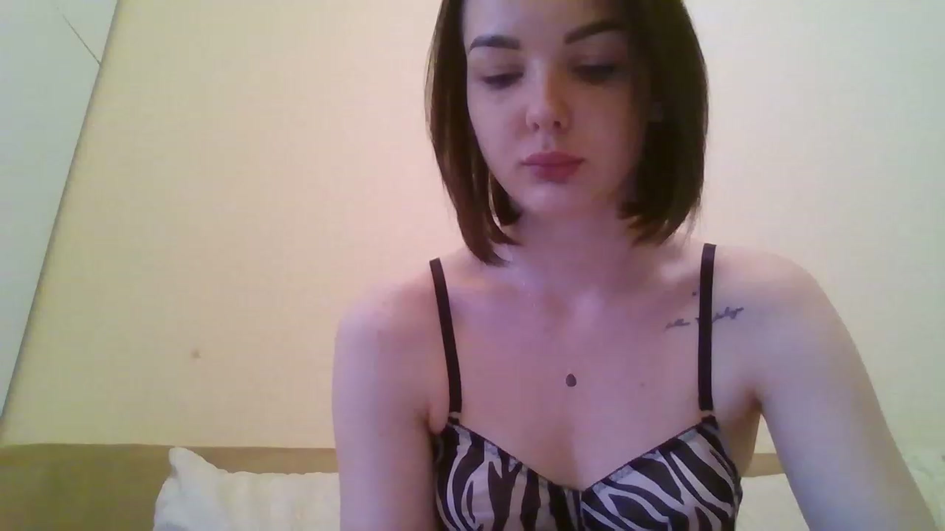Gallery image thumbnail from RoxieSinner's myfreecams stream on, 02/19/2023, 10:40 image 4 of 20