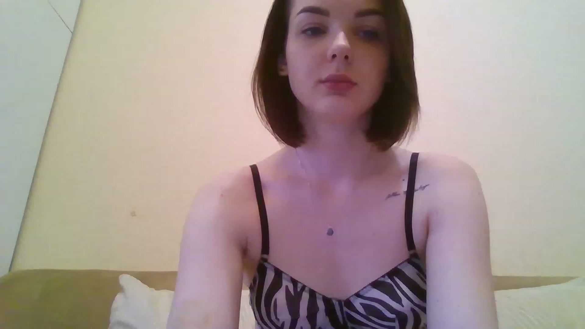 Gallery image thumbnail from RoxieSinner's myfreecams stream on, 02/19/2023, 12:27 image 12 of 20