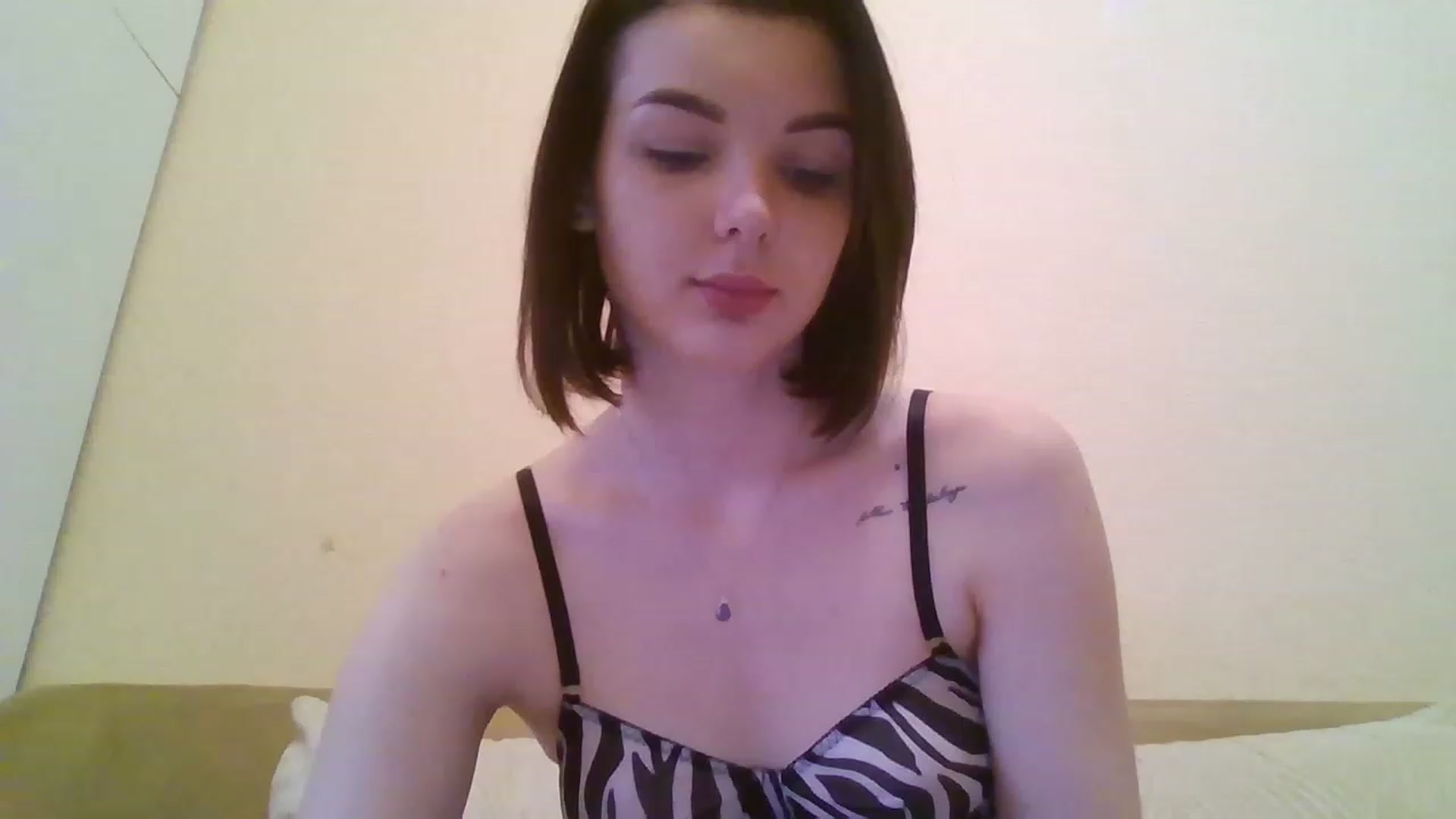Gallery image thumbnail from RoxieSinner's myfreecams stream on, 02/19/2023, 12:27 image 10 of 20