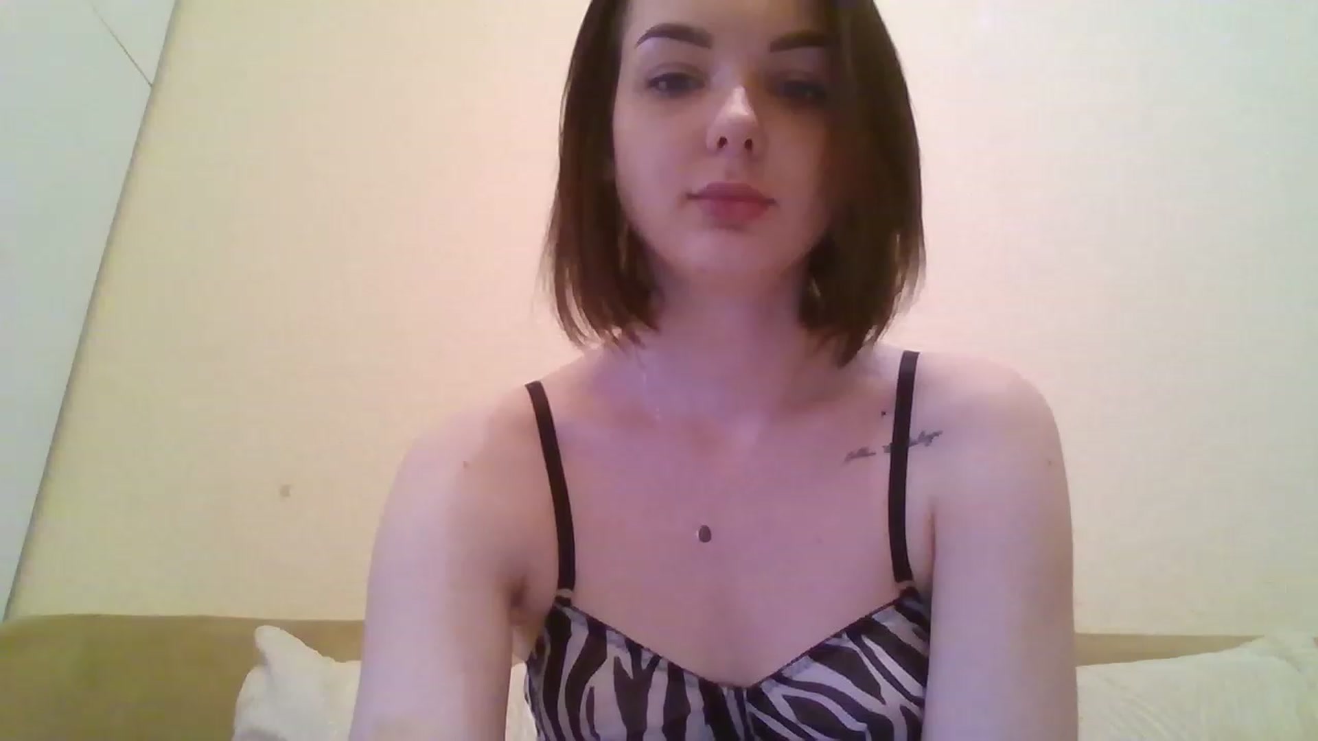 Gallery image thumbnail from RoxieSinner's myfreecams stream on, 02/19/2023, 12:27 image 6 of 20