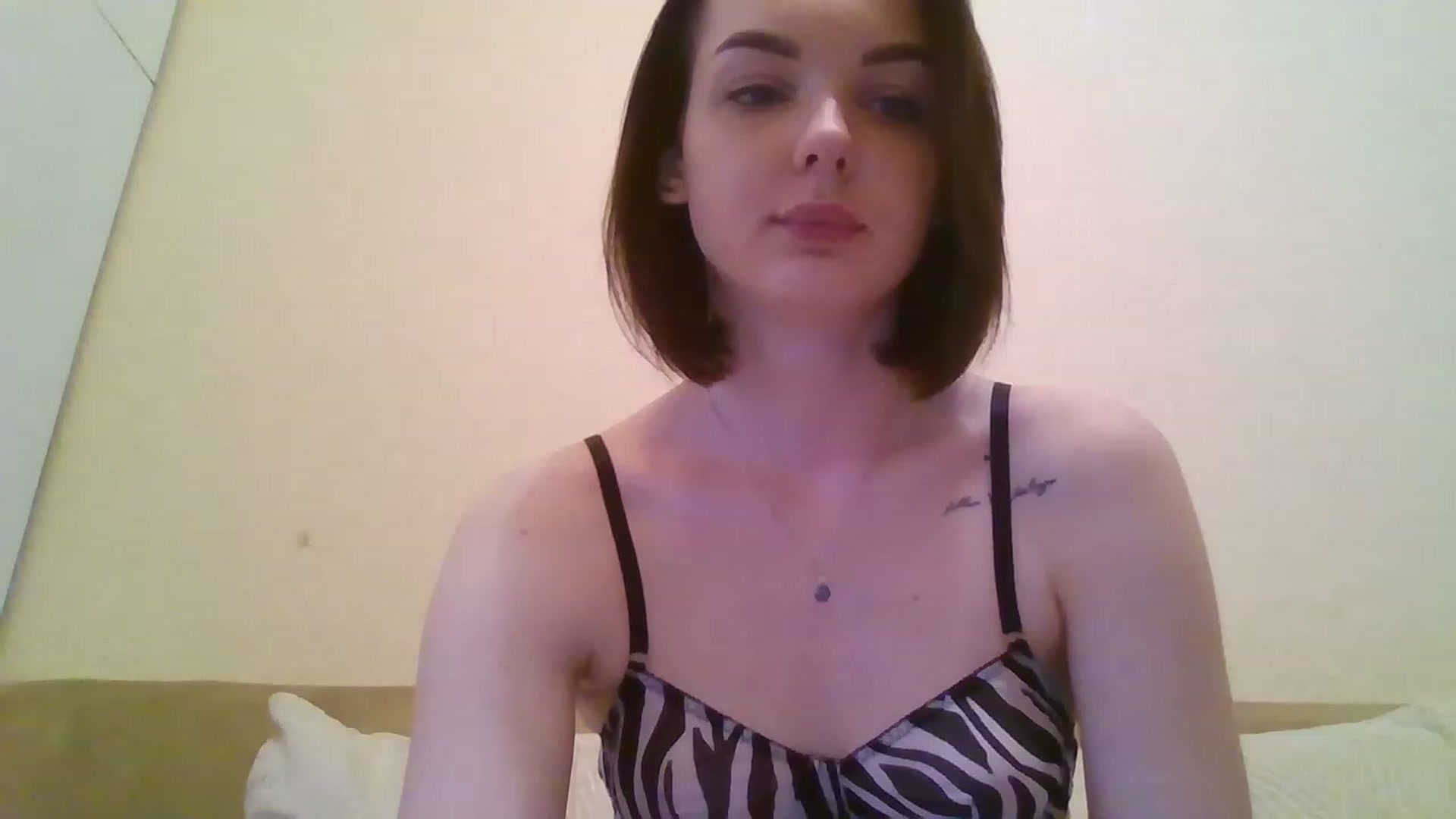 Gallery image thumbnail from RoxieSinner's myfreecams stream on, 02/19/2023, 12:27 image 17 of 20