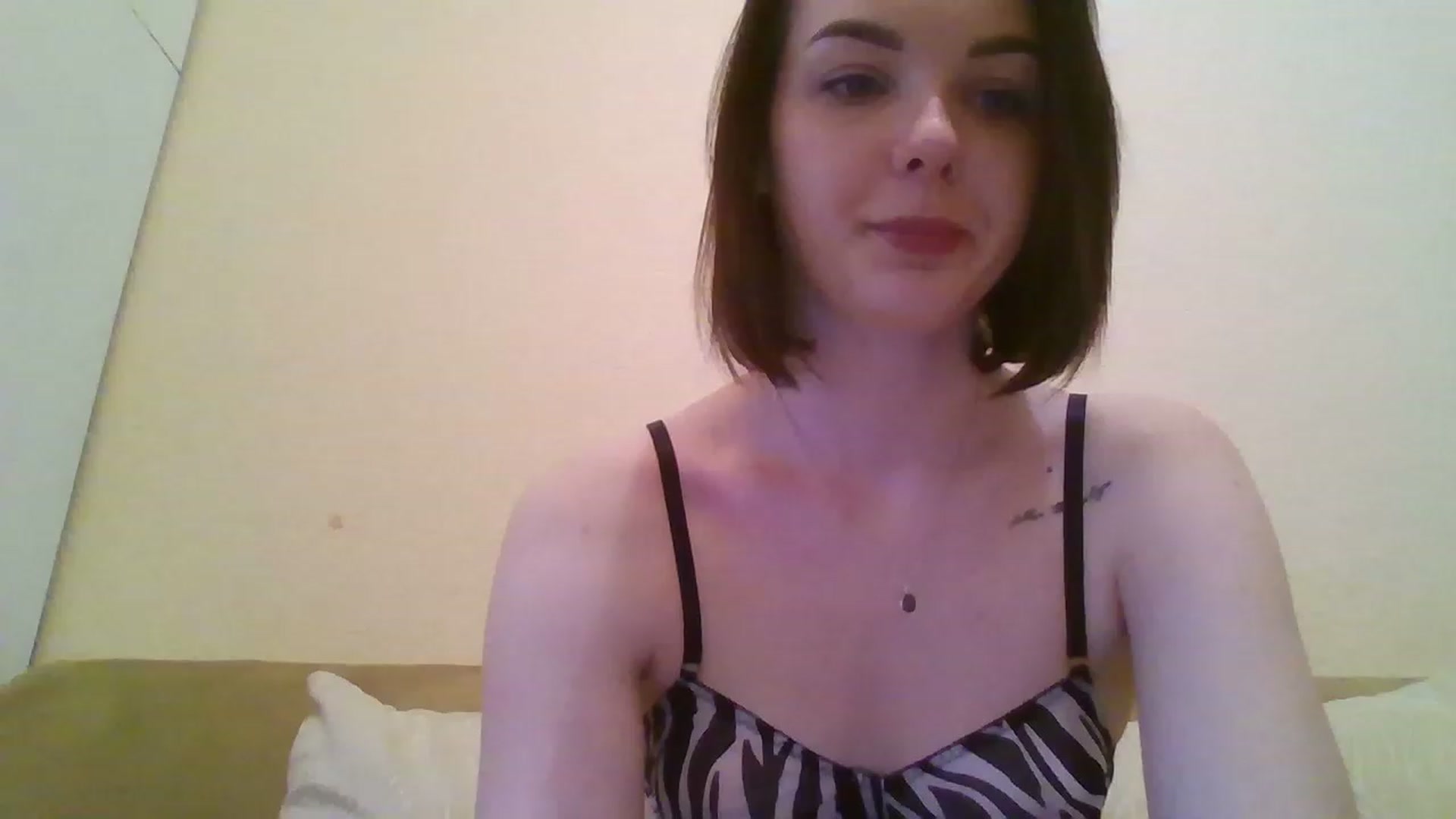 Gallery image thumbnail from RoxieSinner's myfreecams stream on, 02/19/2023, 14:03 image 1 of 20