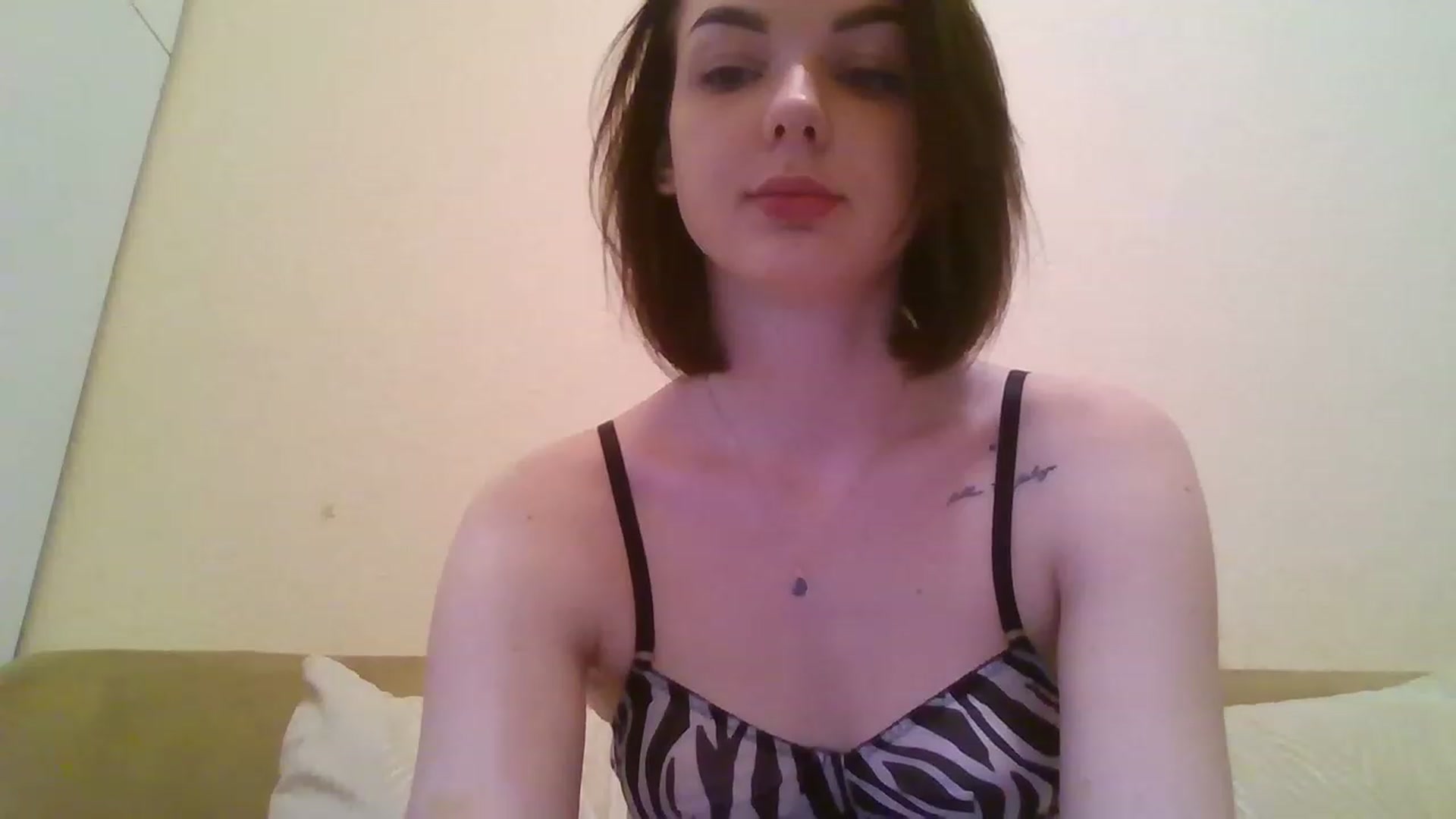 Gallery image thumbnail from RoxieSinner's myfreecams stream on, 02/19/2023, 14:03 image 10 of 20