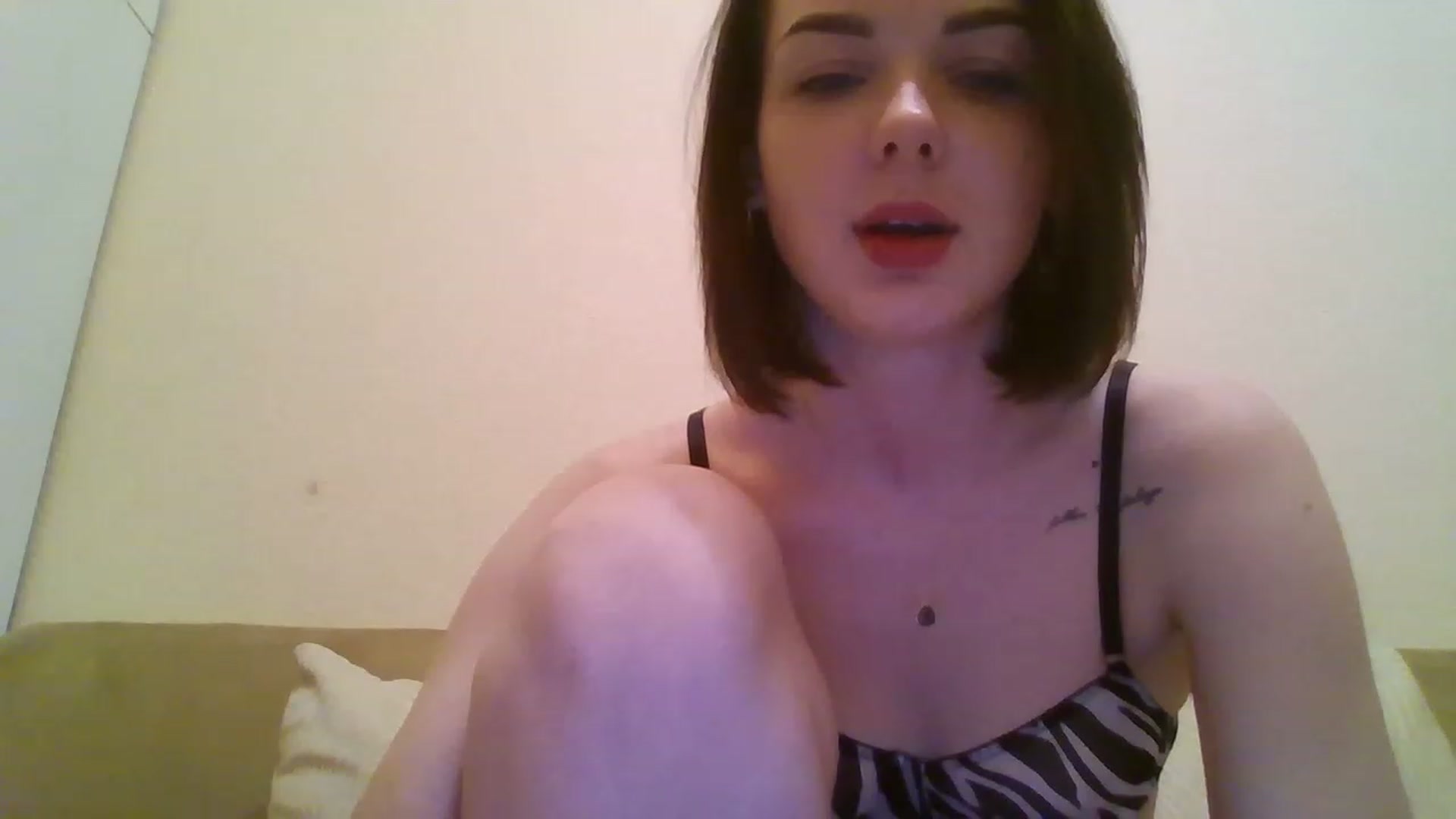 Gallery image thumbnail from RoxieSinner's myfreecams stream on, 02/19/2023, 16:08 image 11 of 20