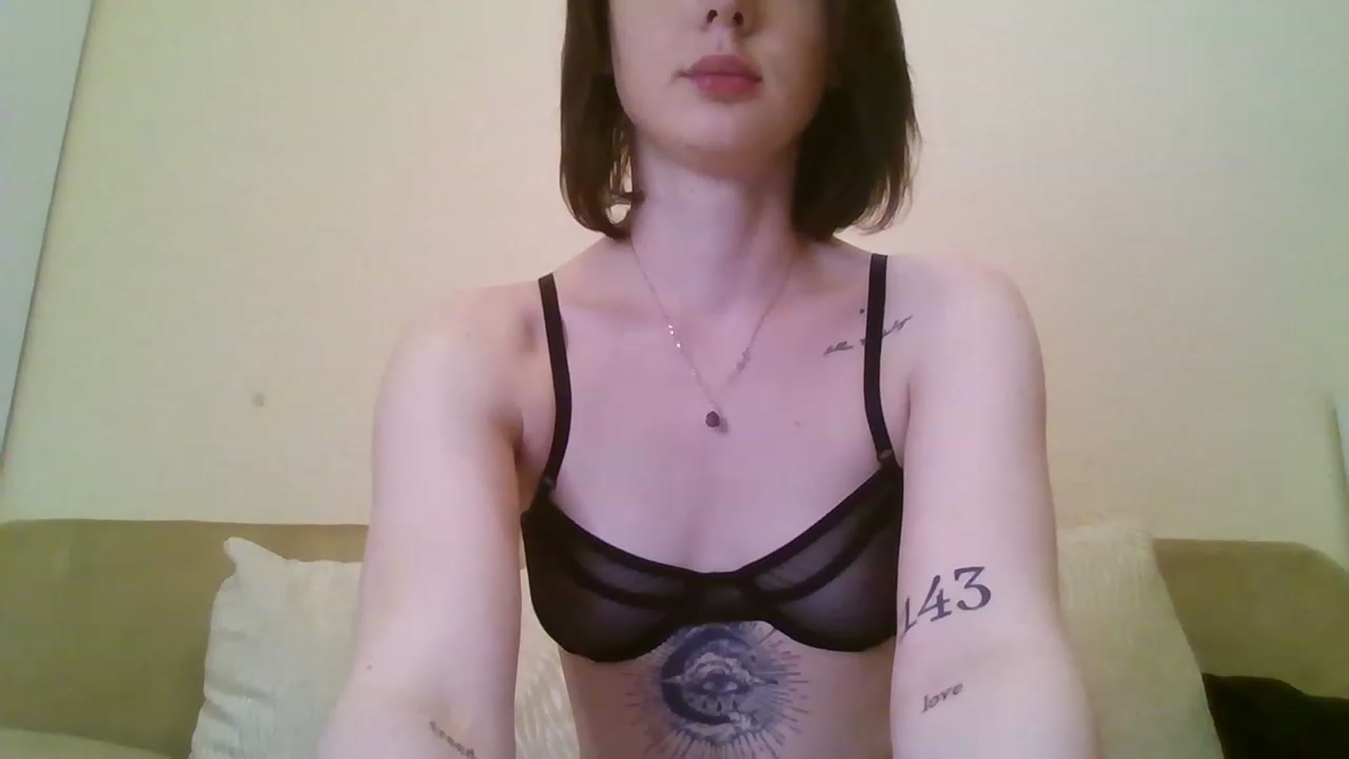 Gallery image thumbnail from RoxieSinner's myfreecams stream on, 02/24/2023, 15:05 image 18 of 20
