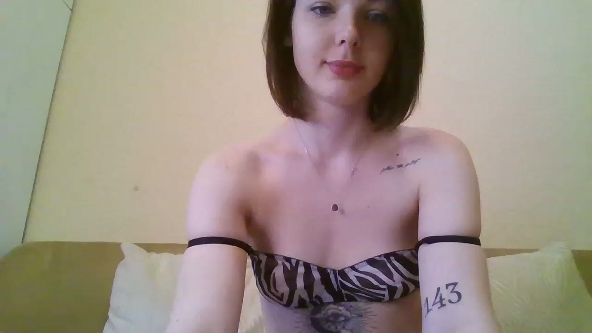 Gallery image thumbnail from RoxieSinner's myfreecams stream on, 02/25/2023, 09:36 image 19 of 20