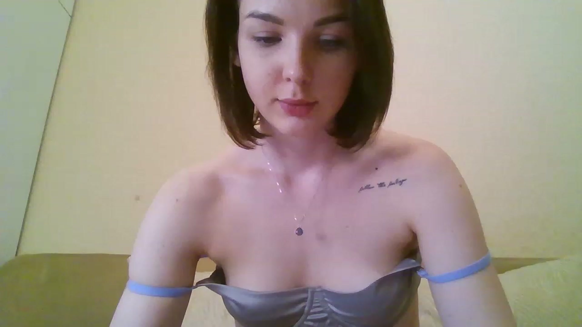 Gallery image thumbnail from RoxieSinner's myfreecams stream on, 02/26/2023, 12:06 image 8 of 20
